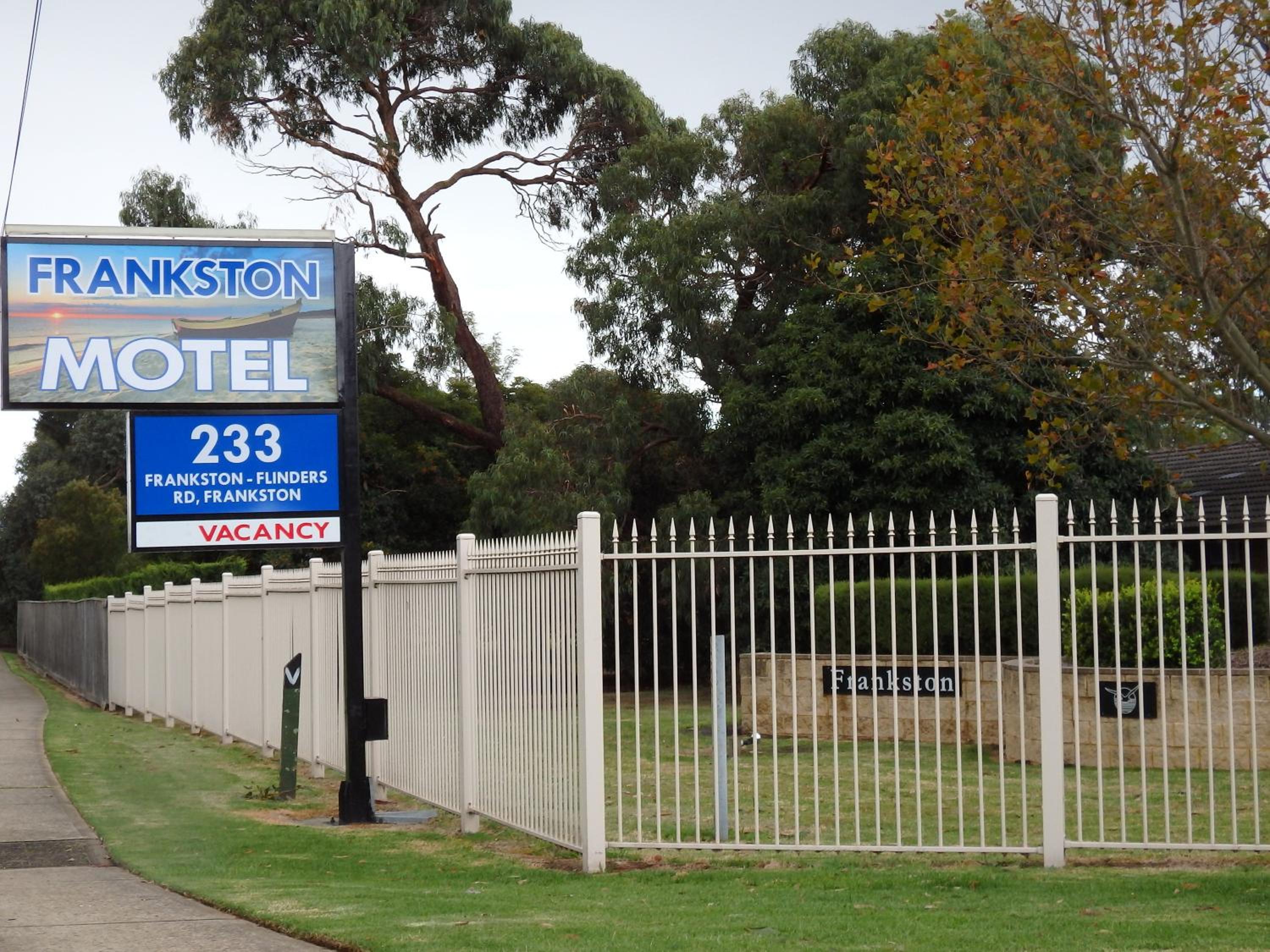 Hotel Frankston Motel - Image 1