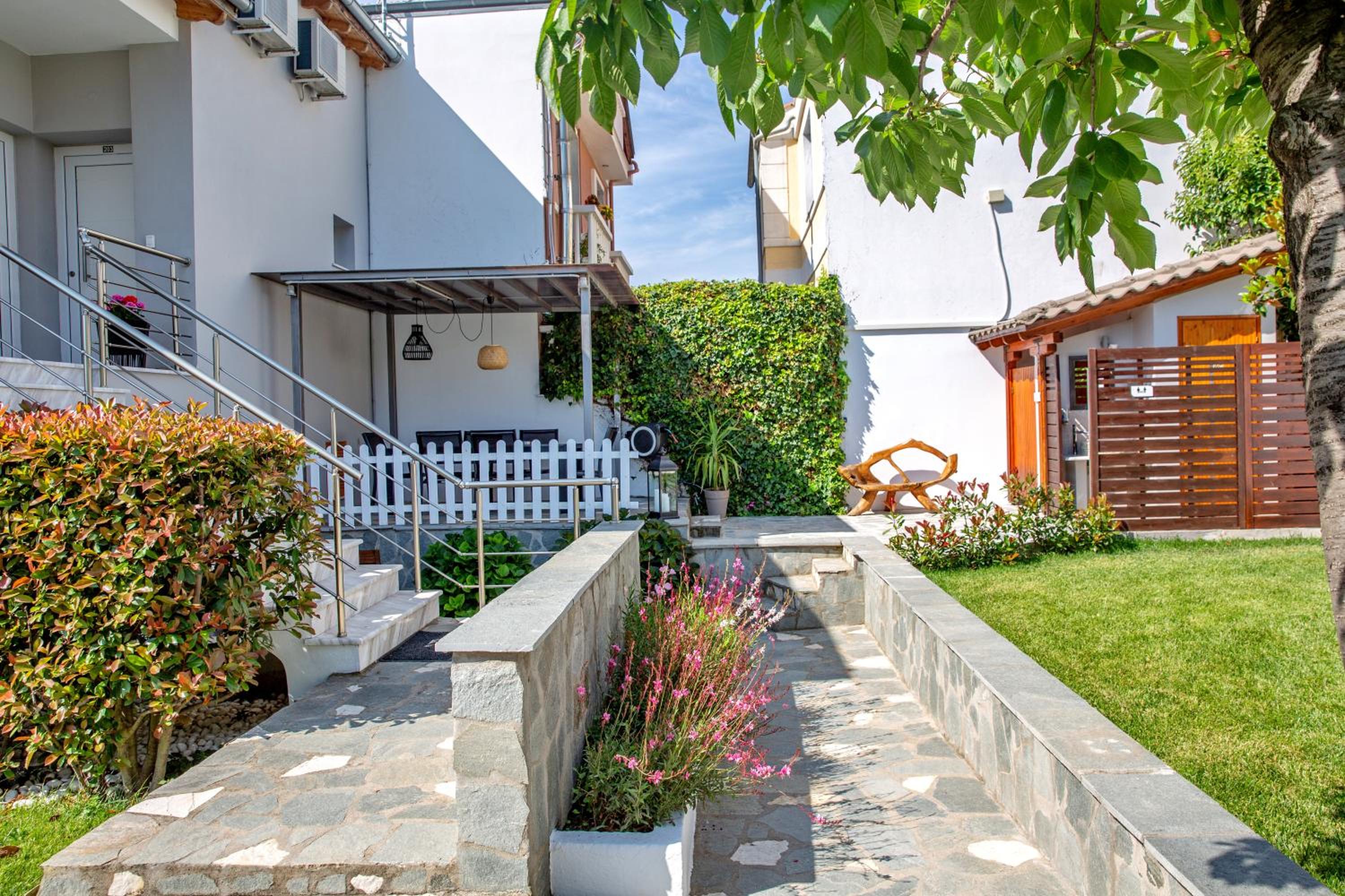 Hotel Villa Mediterrane Hotel - Image 1