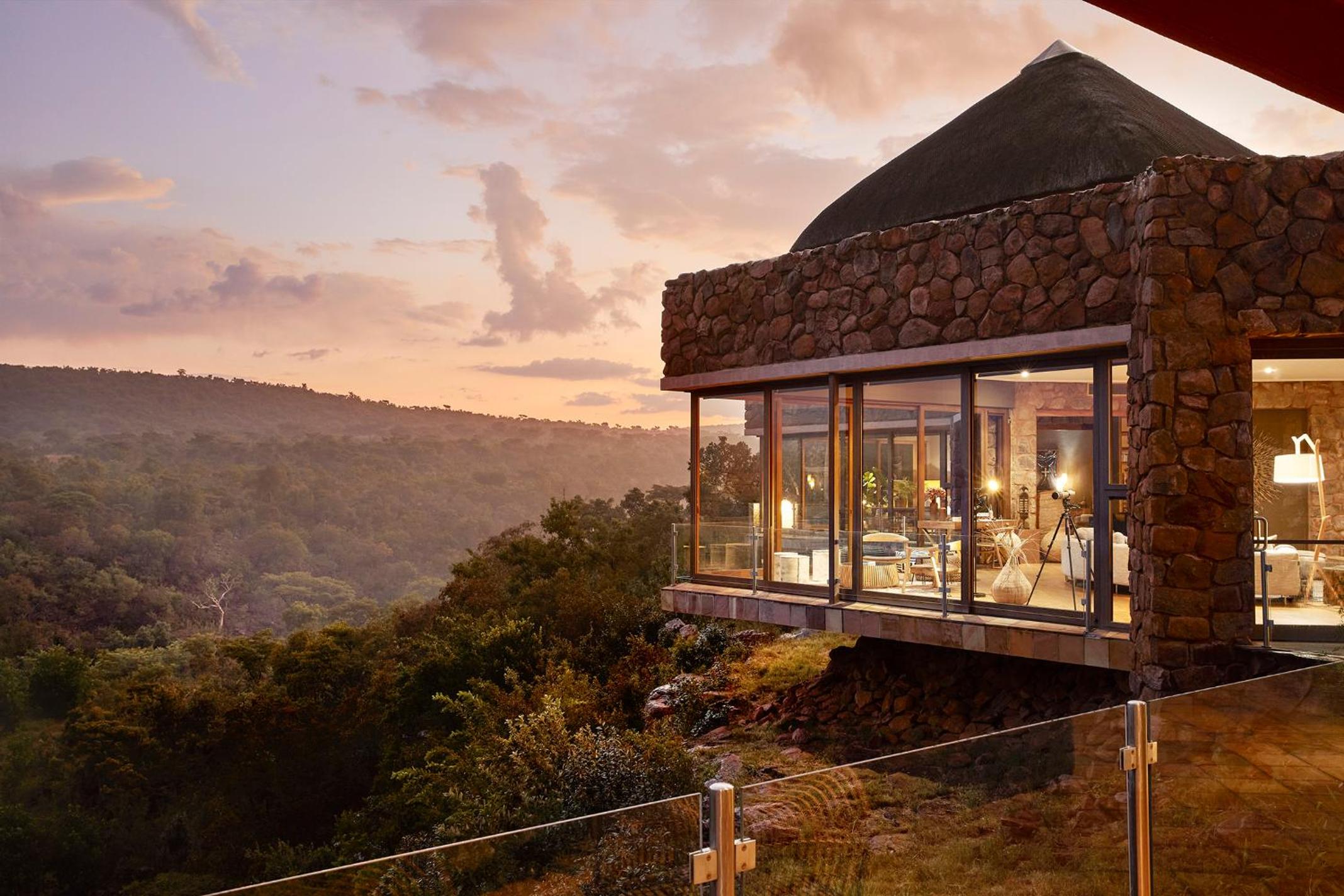 Moyela Safari Lodge