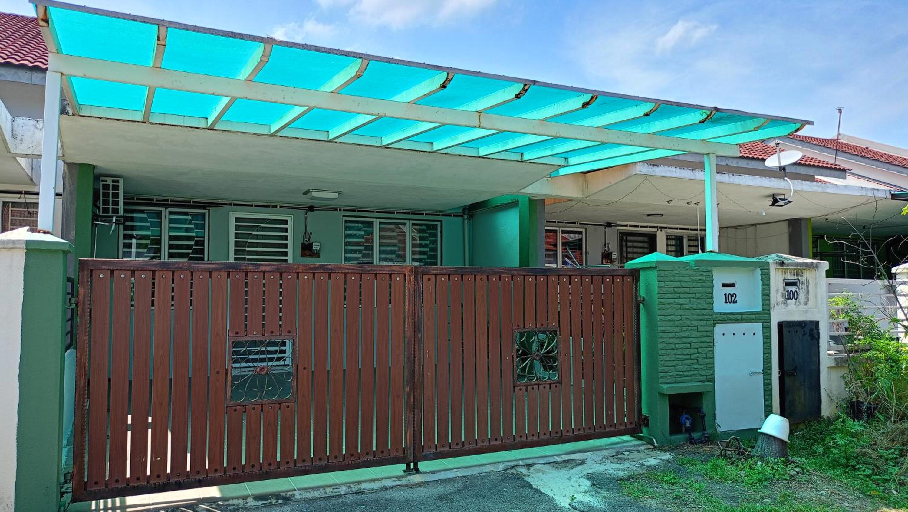 KLIA Sariani homestay