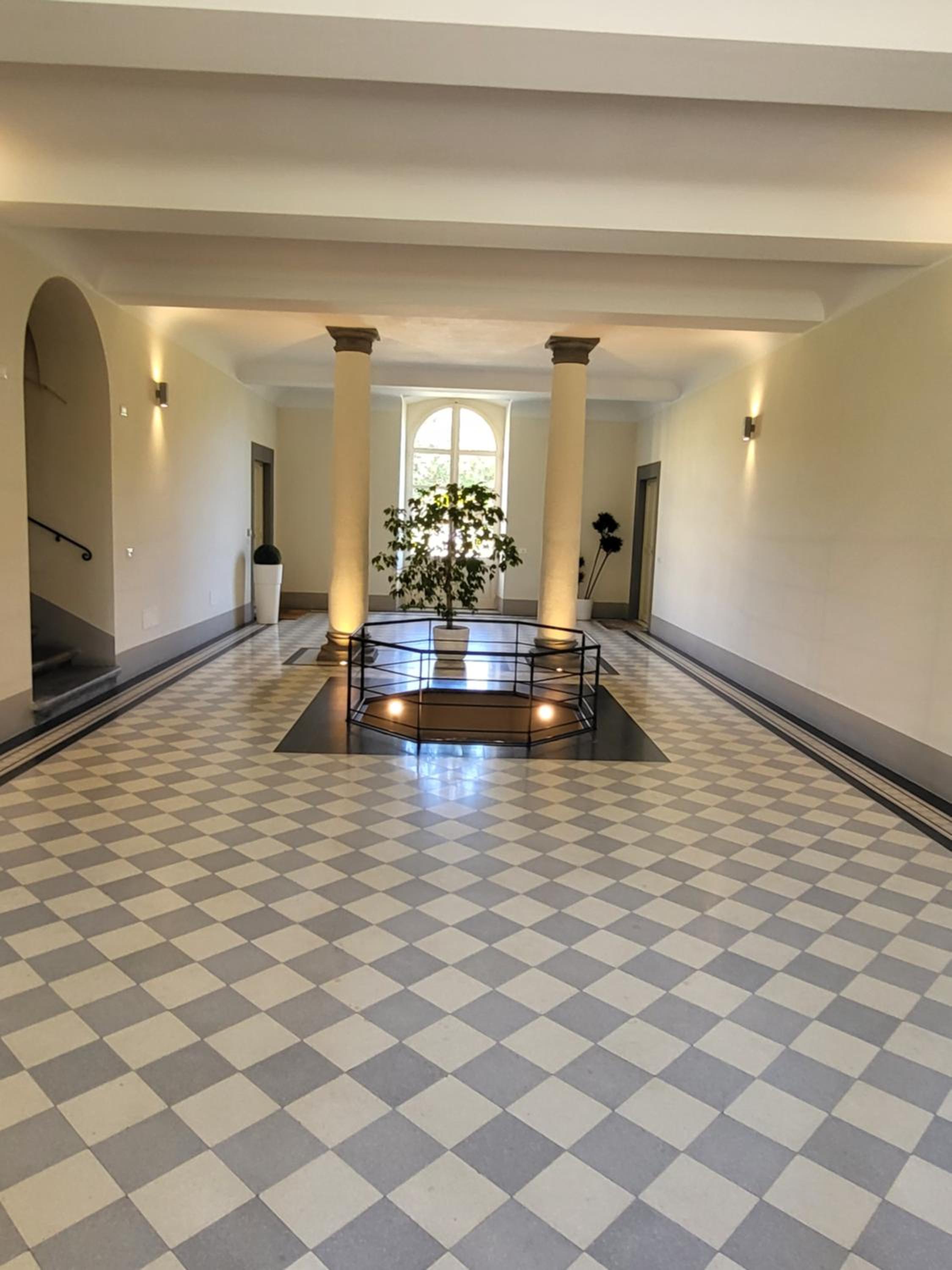 LA VILLA APARTMENTS - Convenient for Sardinia and Corsica - 4 beds - Private Parking included with Camera view 5