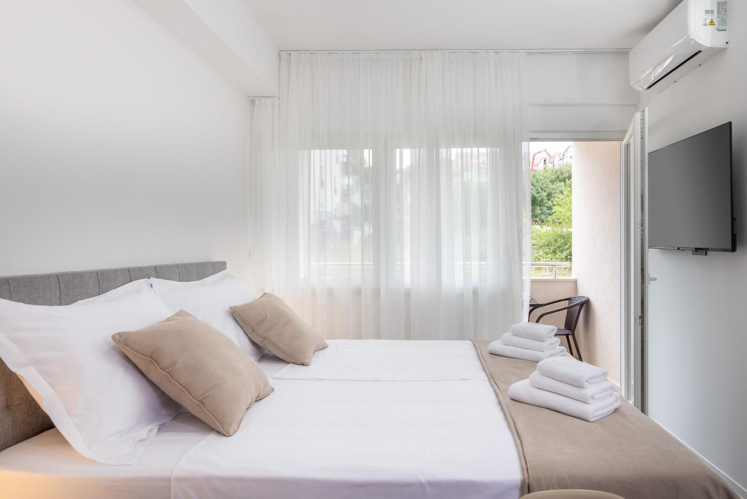 Apartments Ocrux
