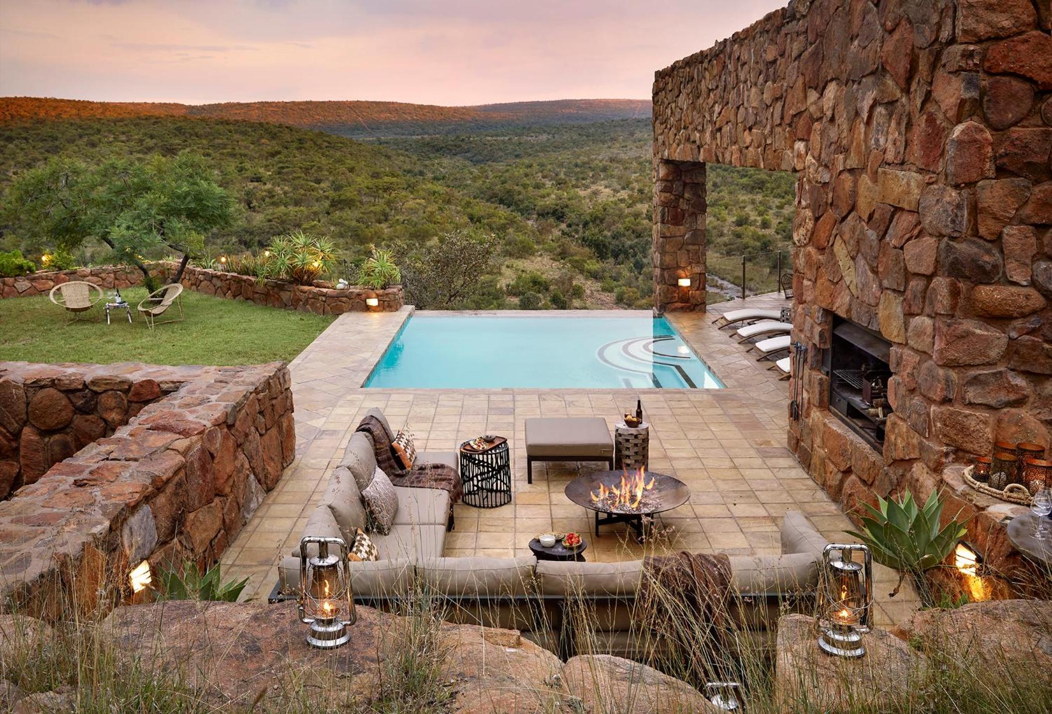 Moyela Safari Lodge