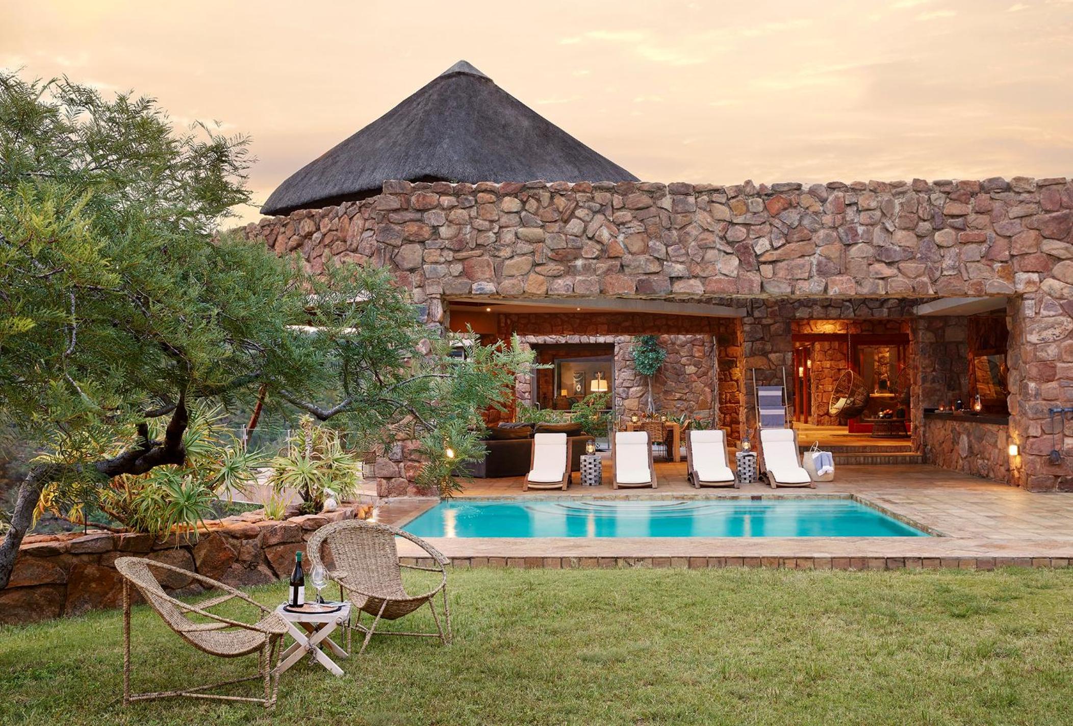 Moyela Safari Lodge