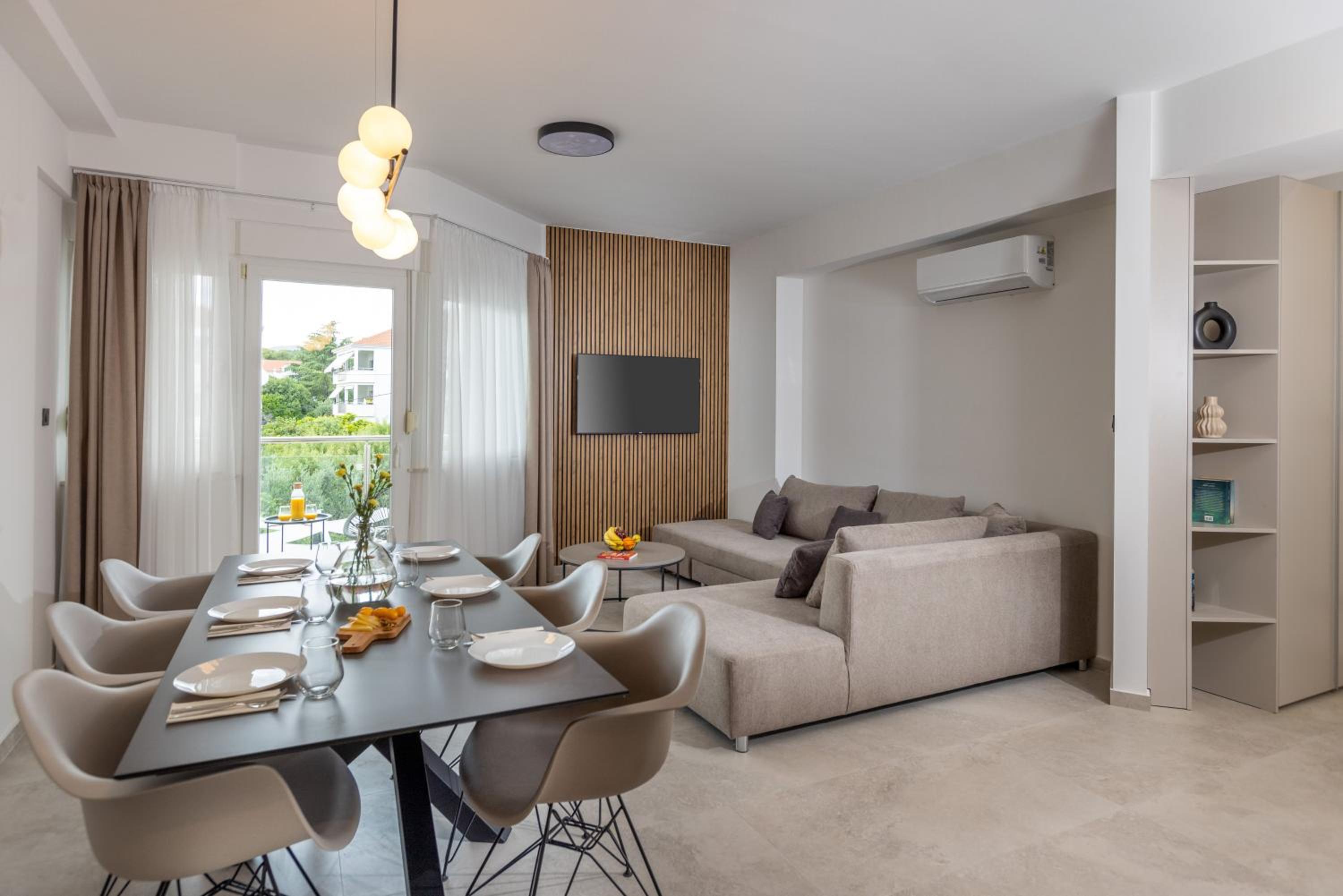 Apartments Ocrux