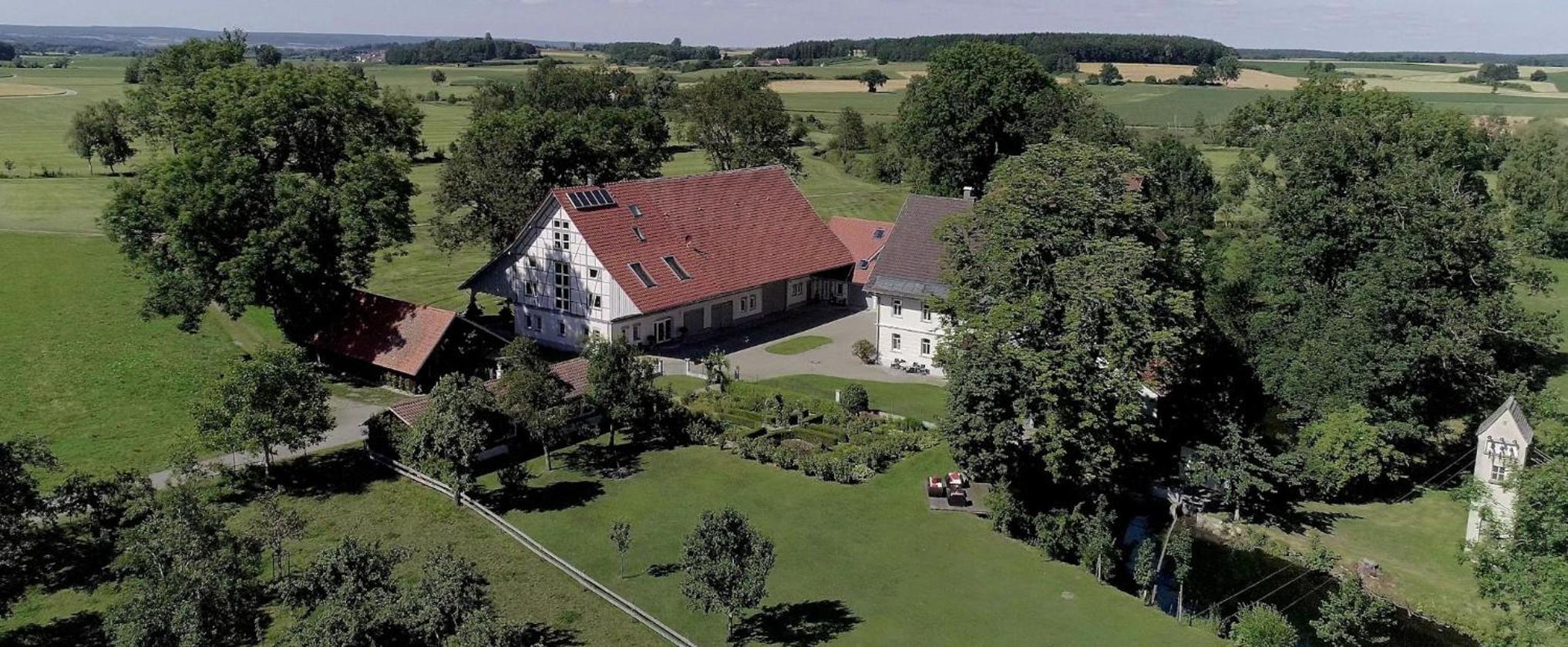 Ruhige Ferienwohnung mit Balkon und Blick in die Natur