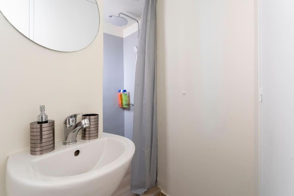 Minimal luxury 5BDR apt w/terrace AcropolisView