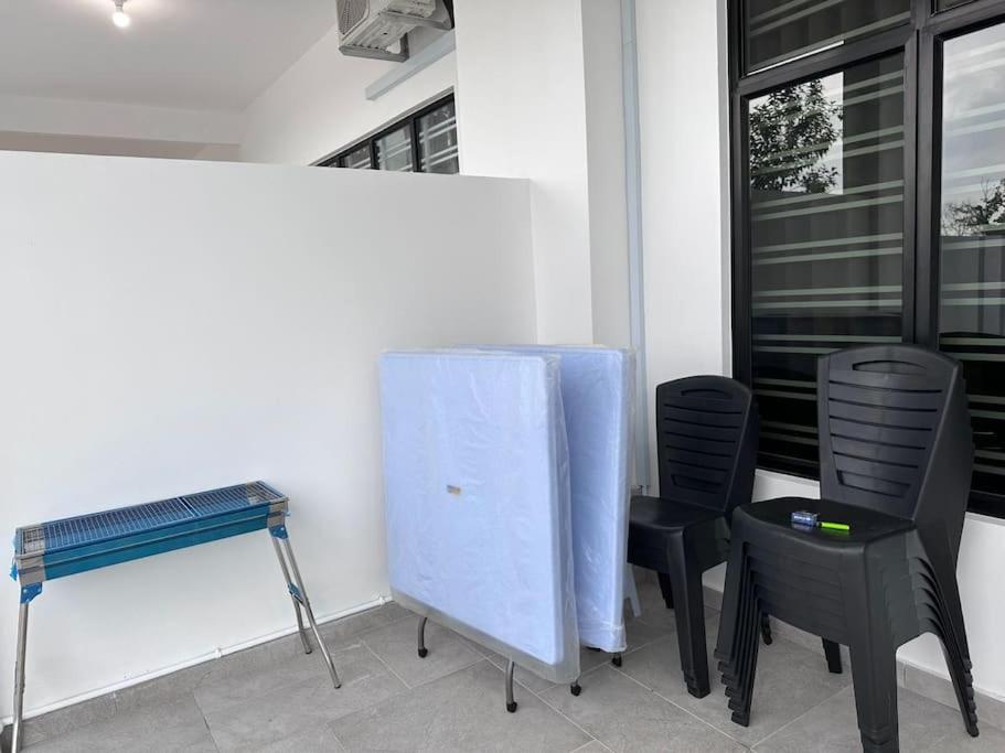 Landed Austin Homestay 14 pax