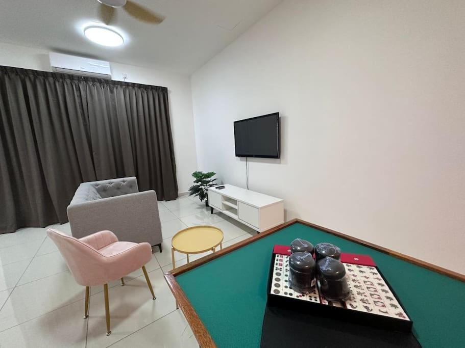 Landed Austin Homestay 14 pax