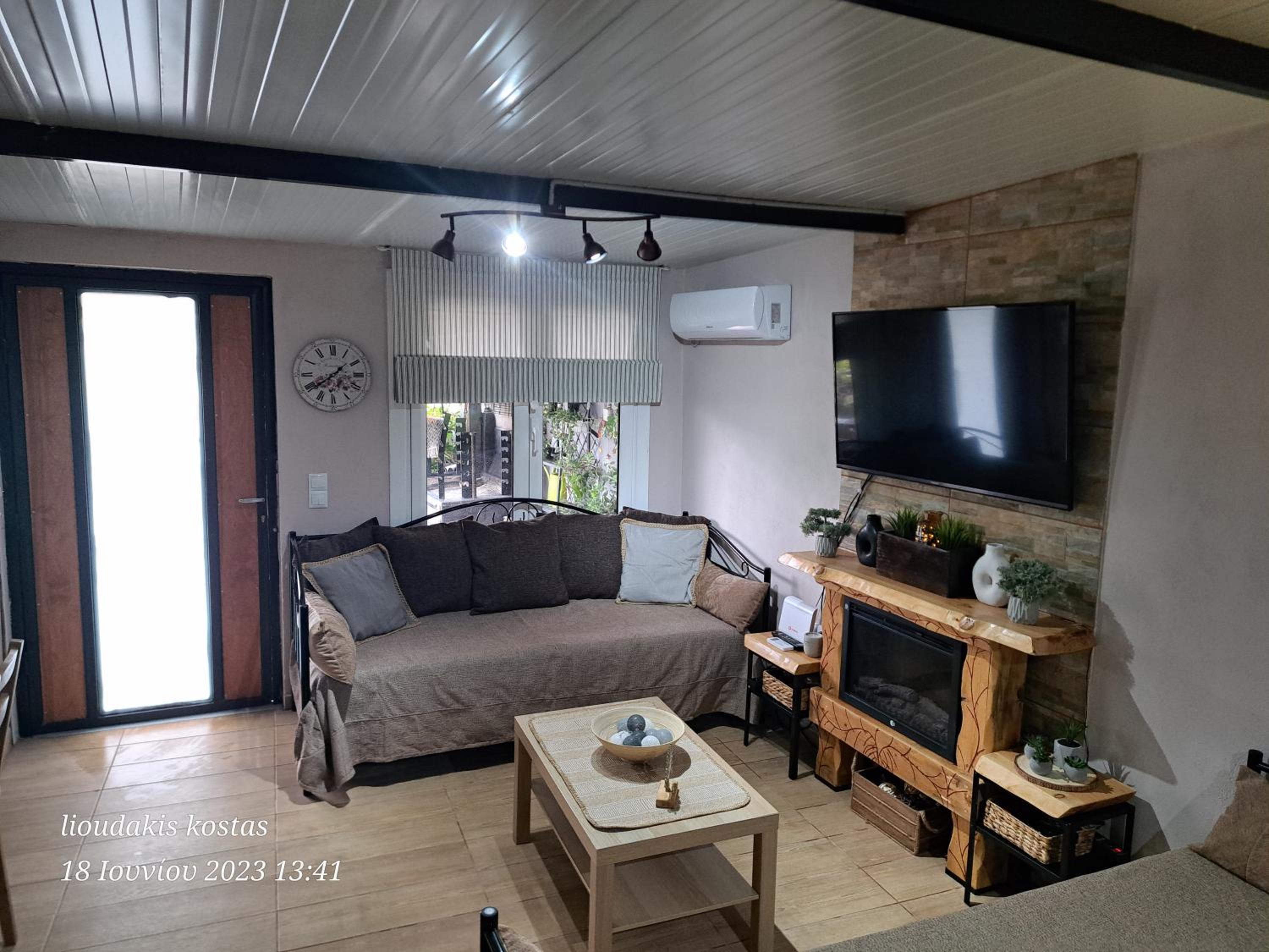 Zoe garden home