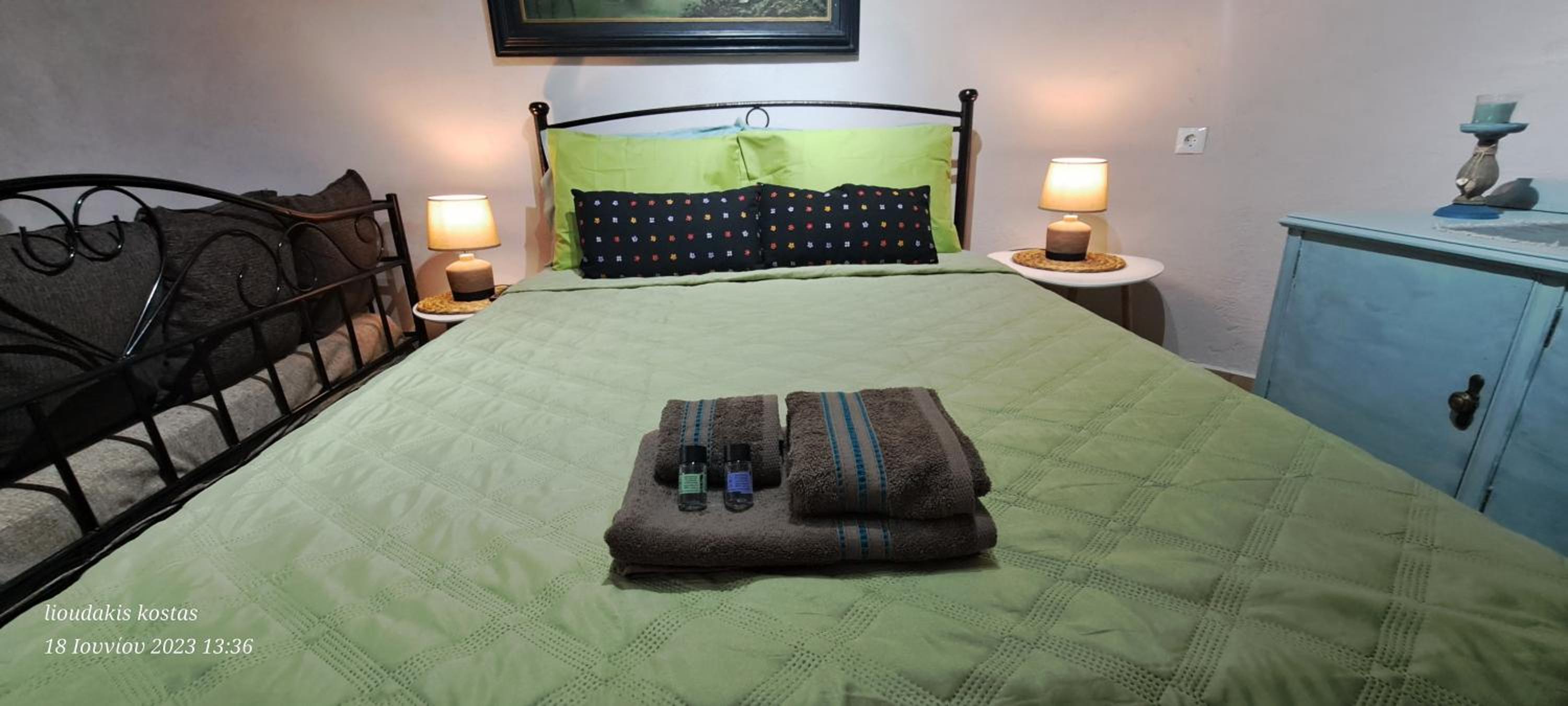 Zoe garden home