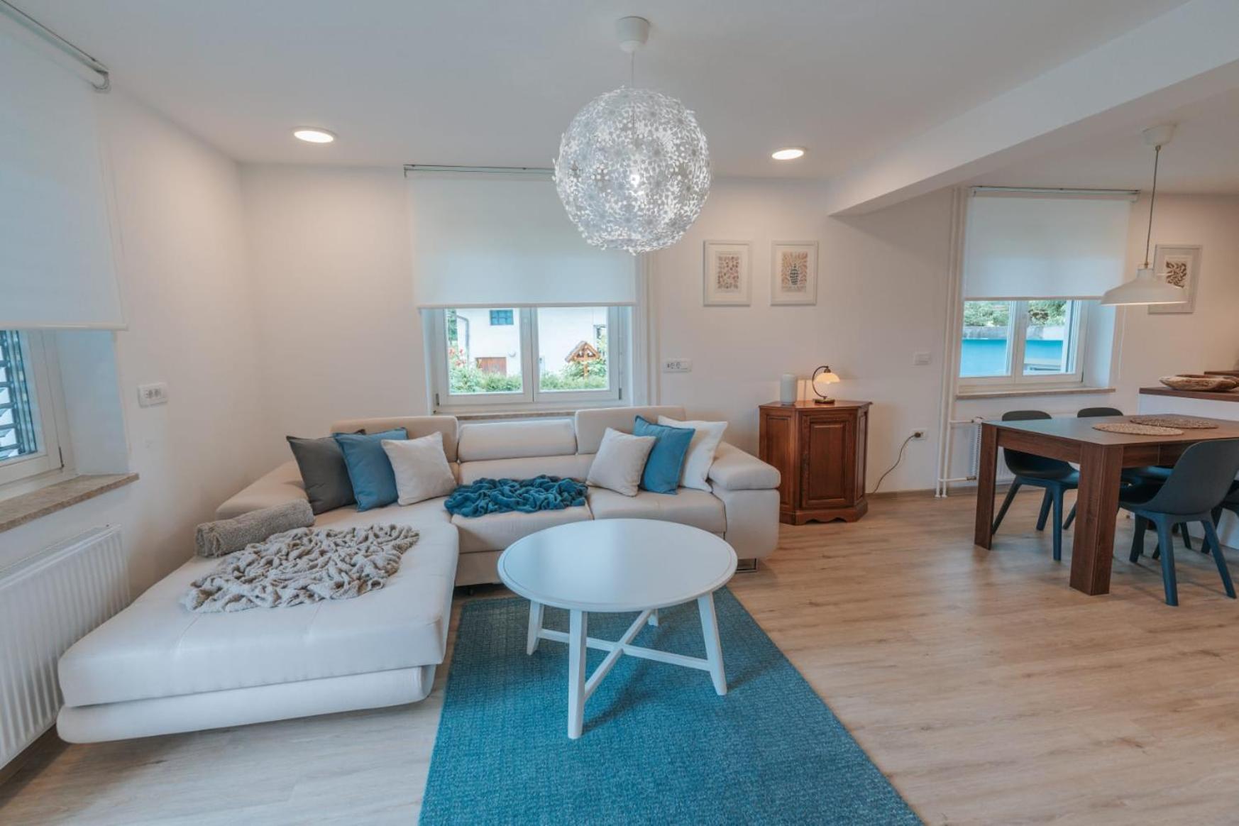APARTMA LAMBERGER