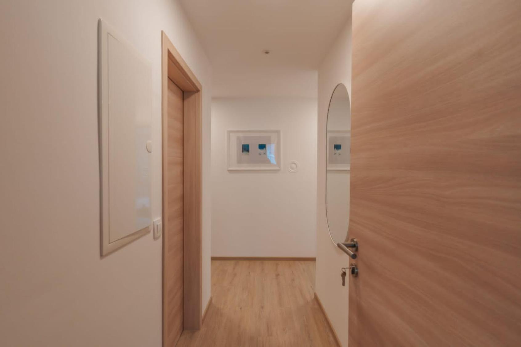 APARTMA LAMBERGER