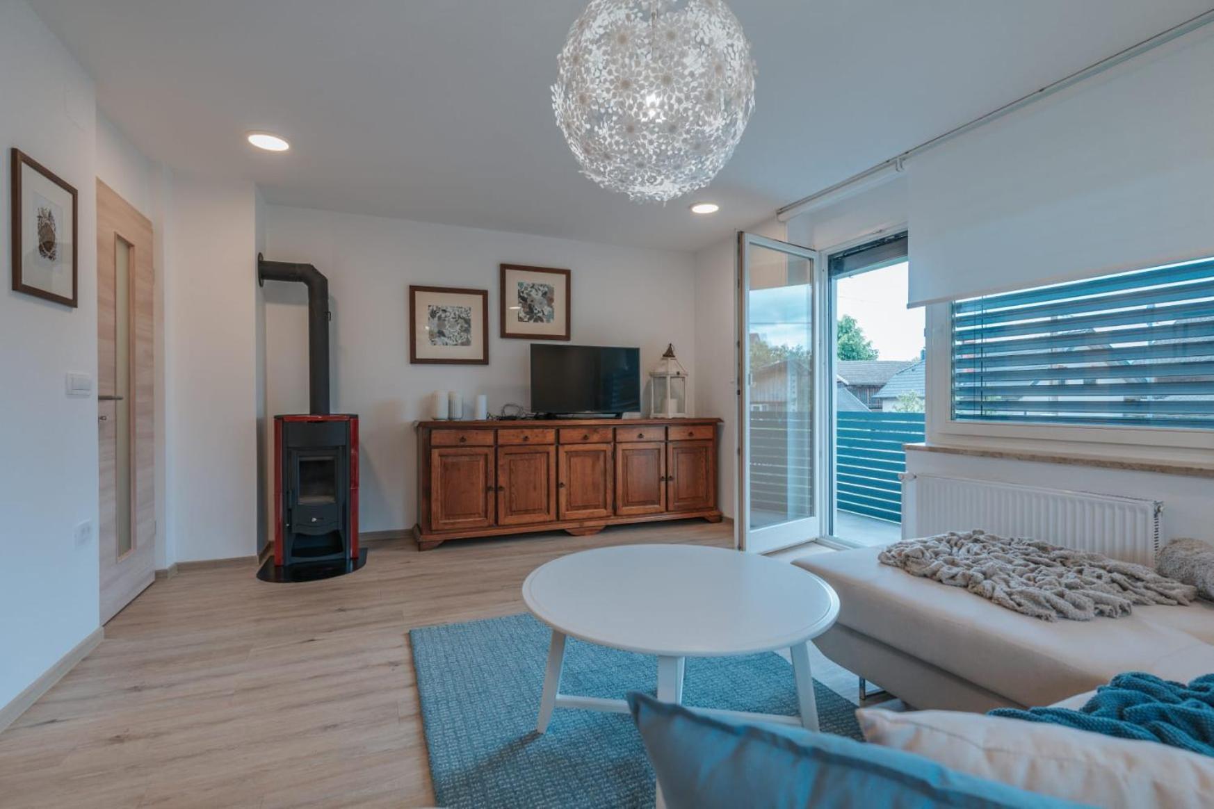 APARTMA LAMBERGER