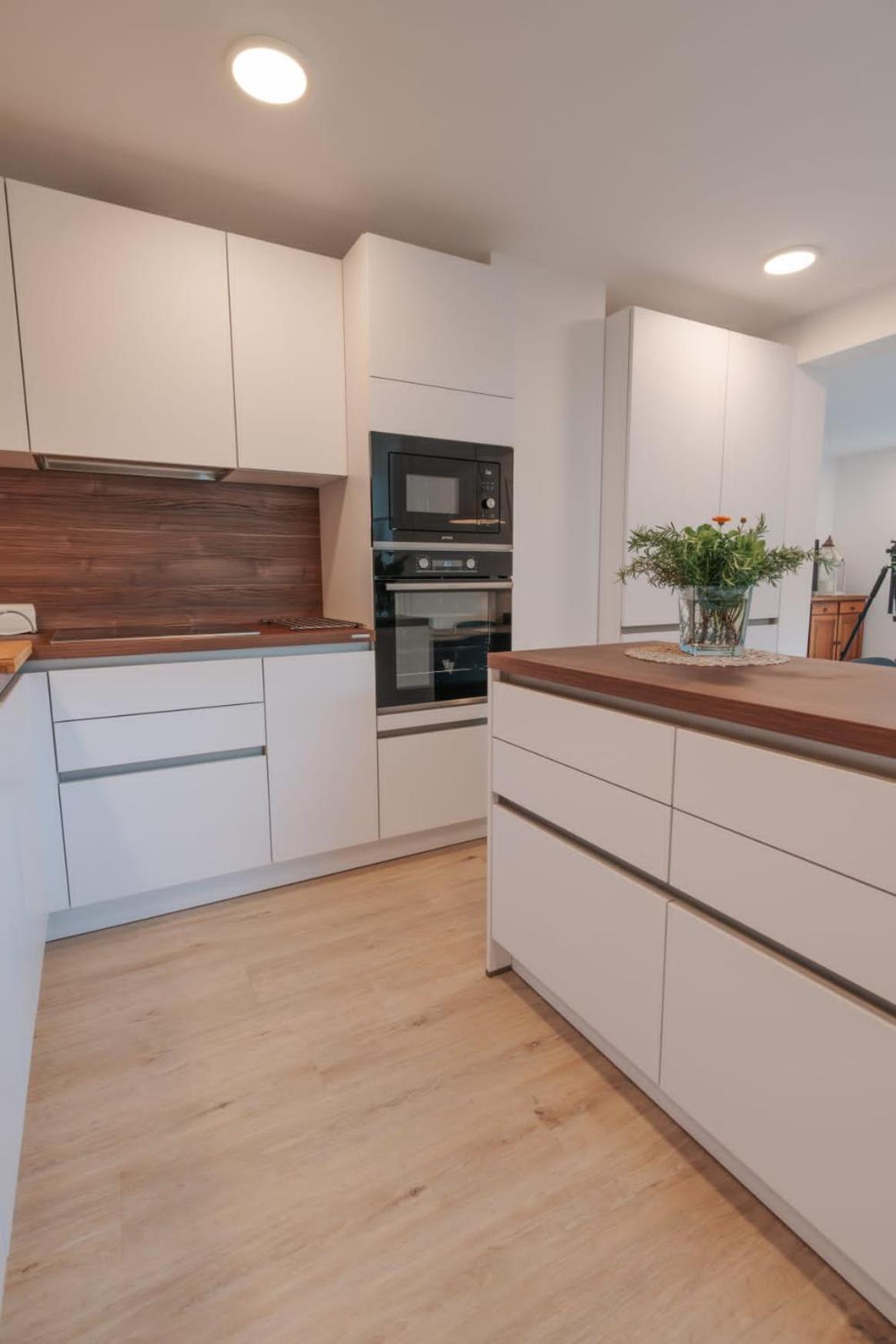 APARTMA LAMBERGER