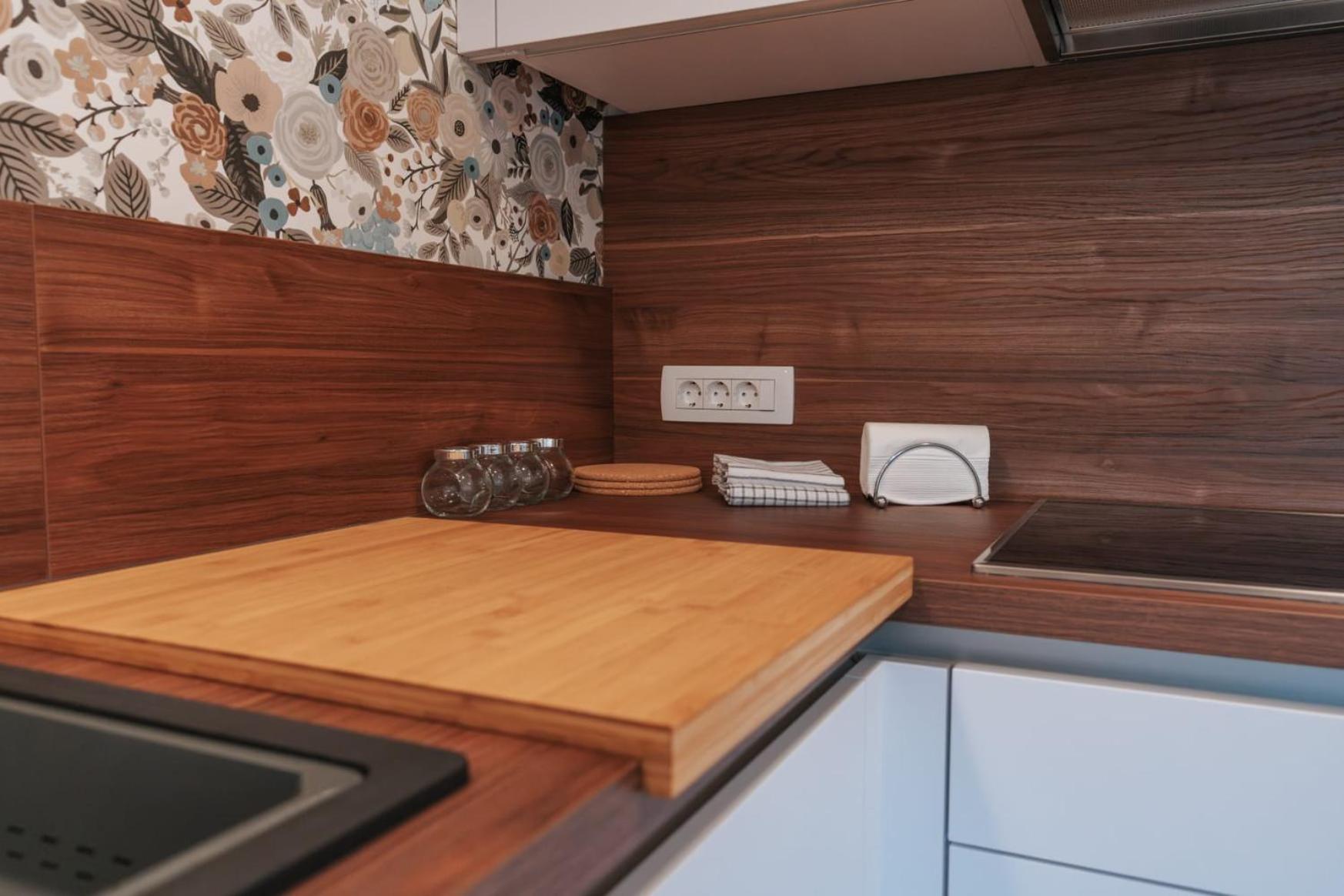 APARTMA LAMBERGER