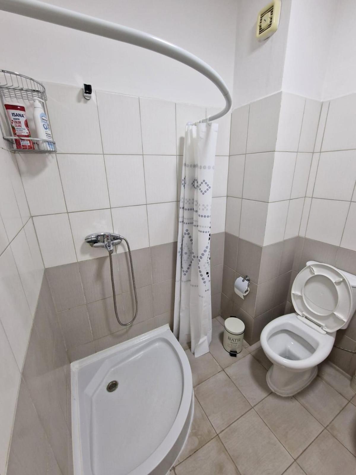 Donel Apartment