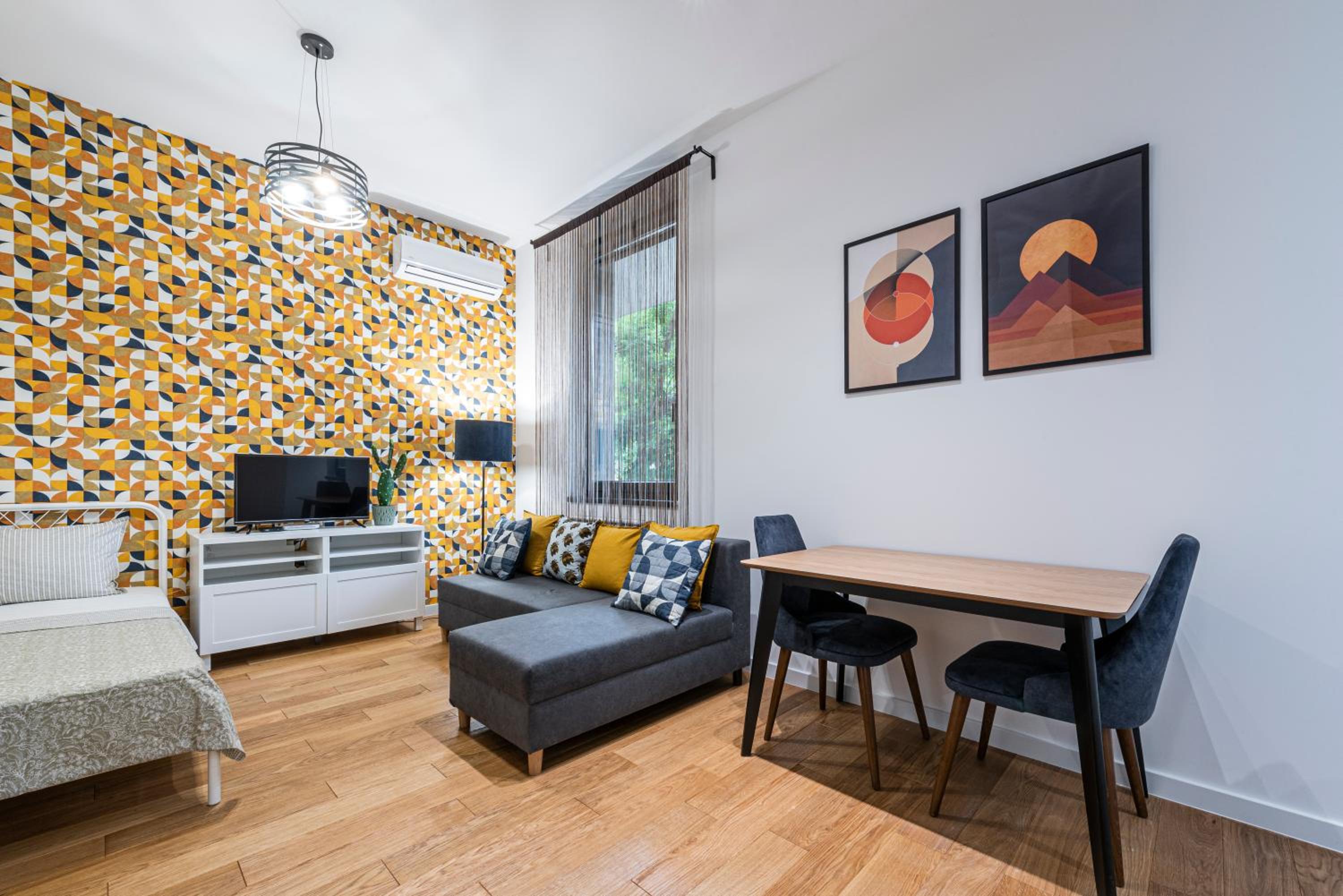 VERTIGO Modern Studio-Free private parking-Fast Wi-Fi view 4