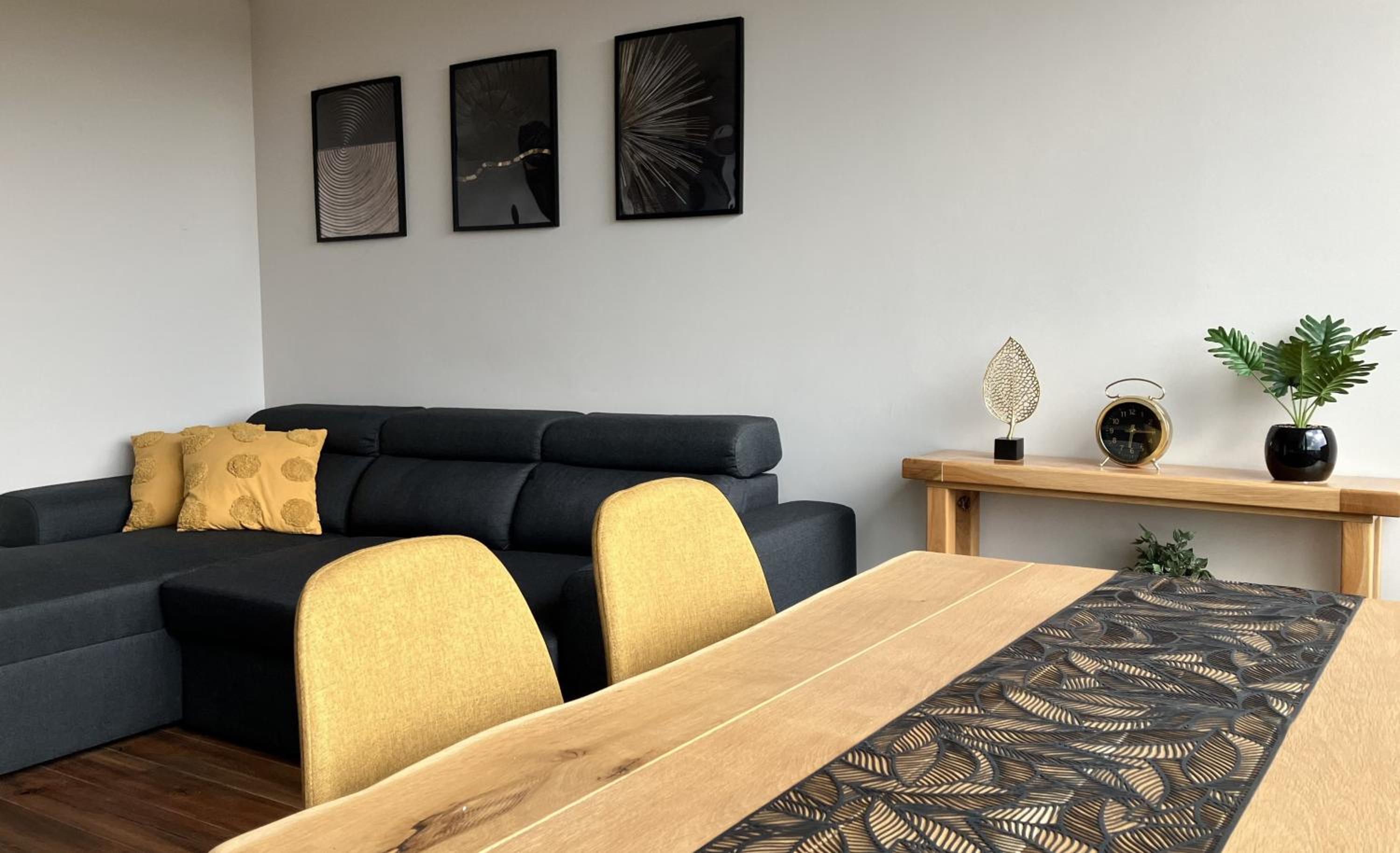 Tarnovo Studios City Center