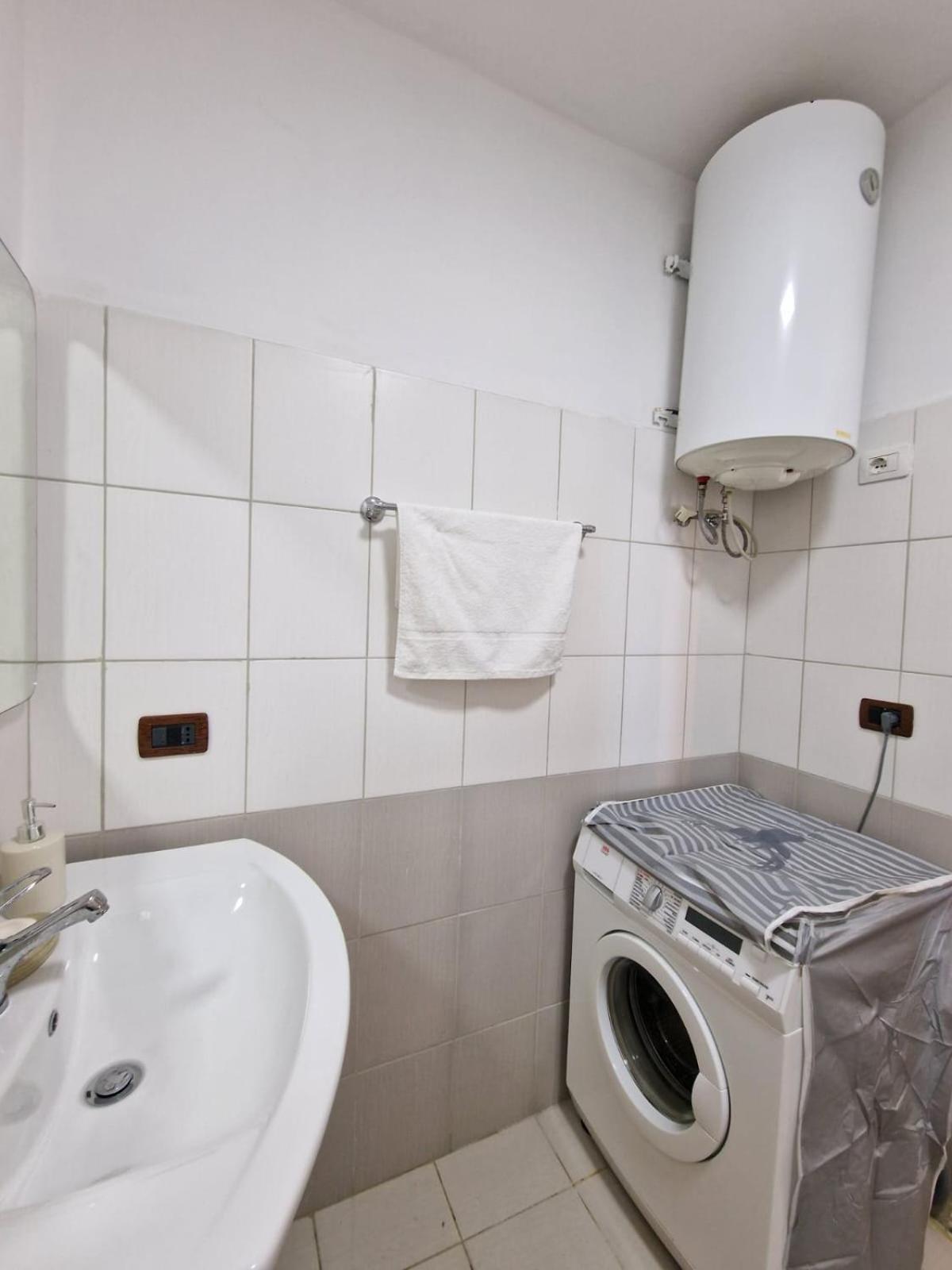 Donel Apartment