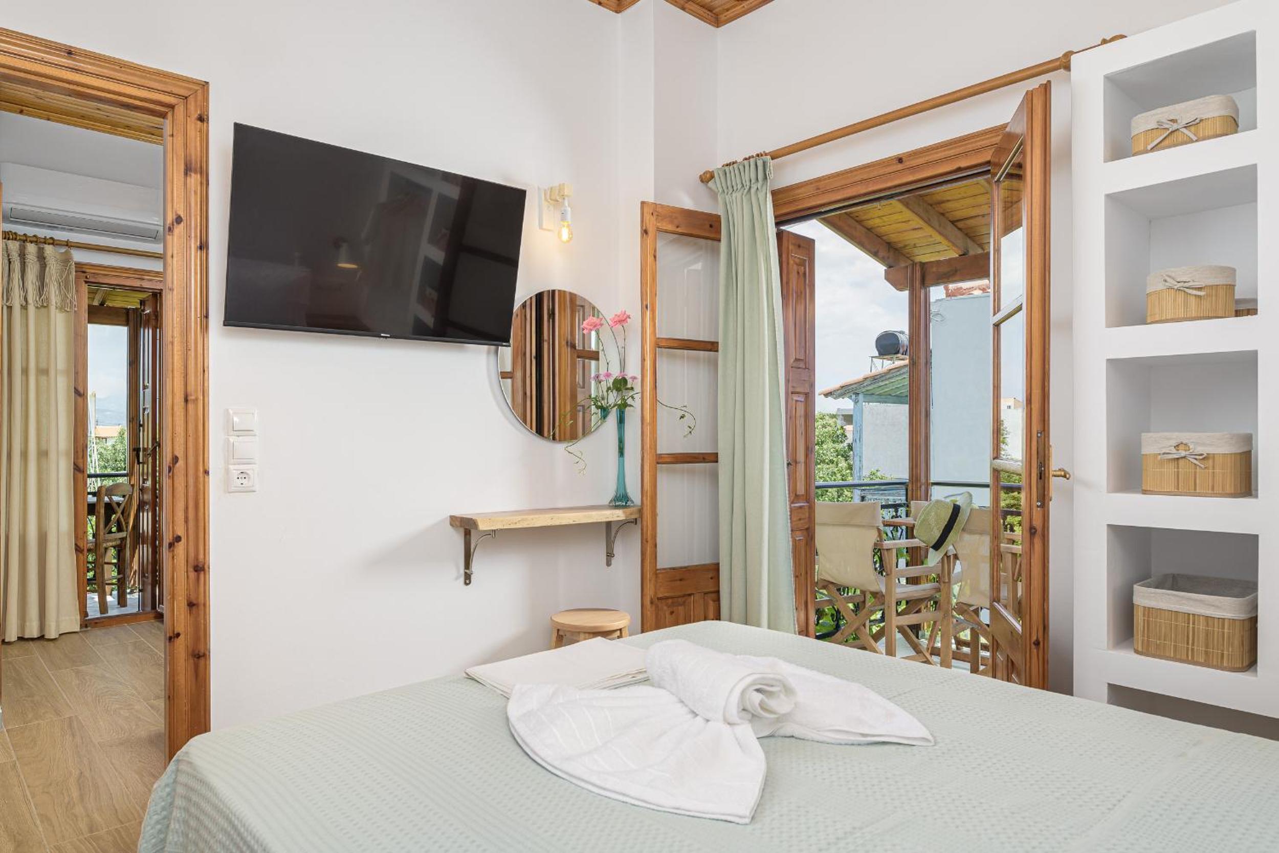Lemon Tree Apartments Samos view 4