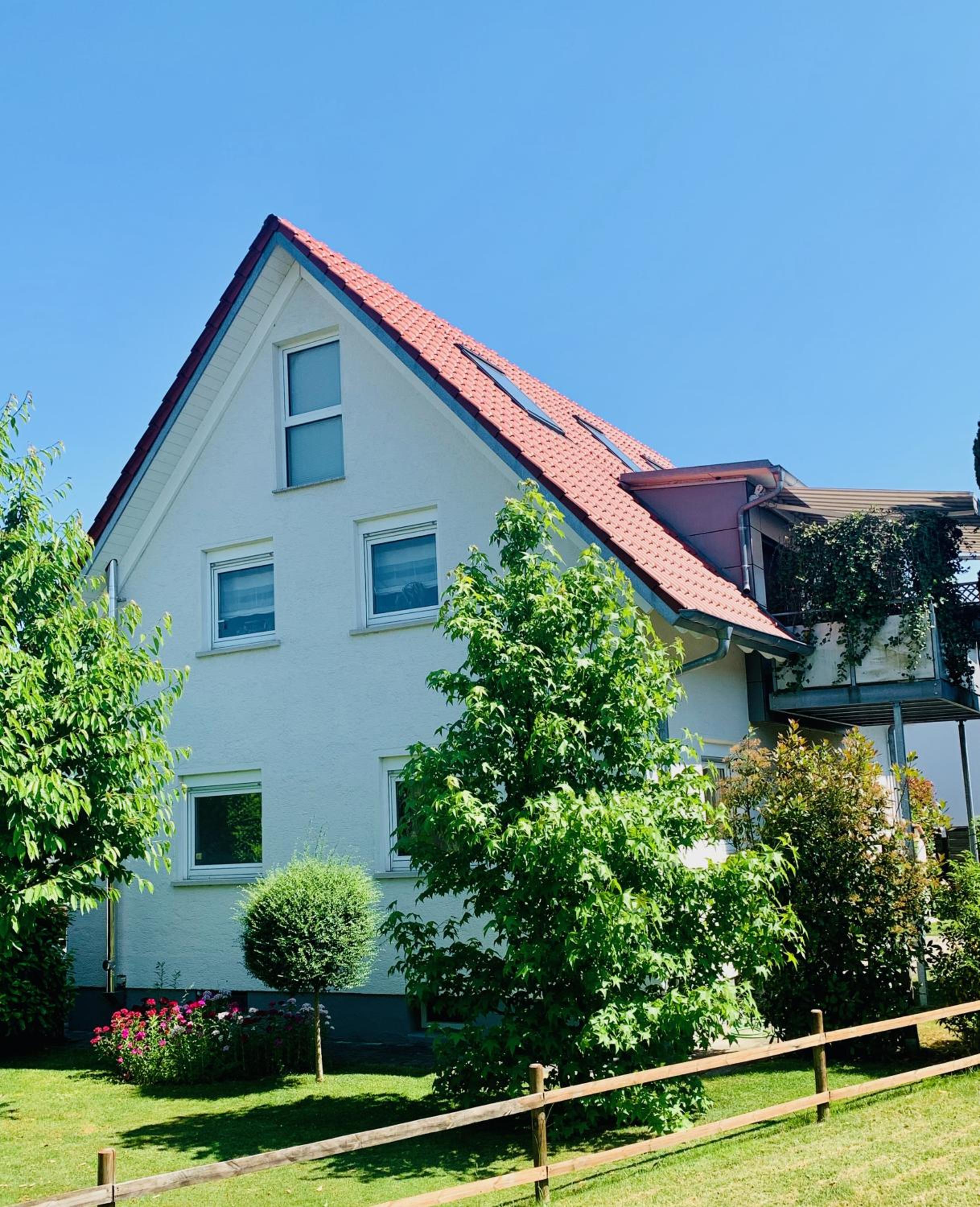 SEEMOMENTE 3-Zimmer Apartment Friedrichshafen Messe Airport Balkon Parkplatz