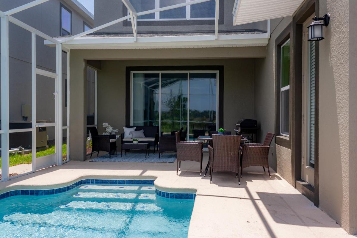 801DSD-The Retreat at ChampionsGate villa view 5