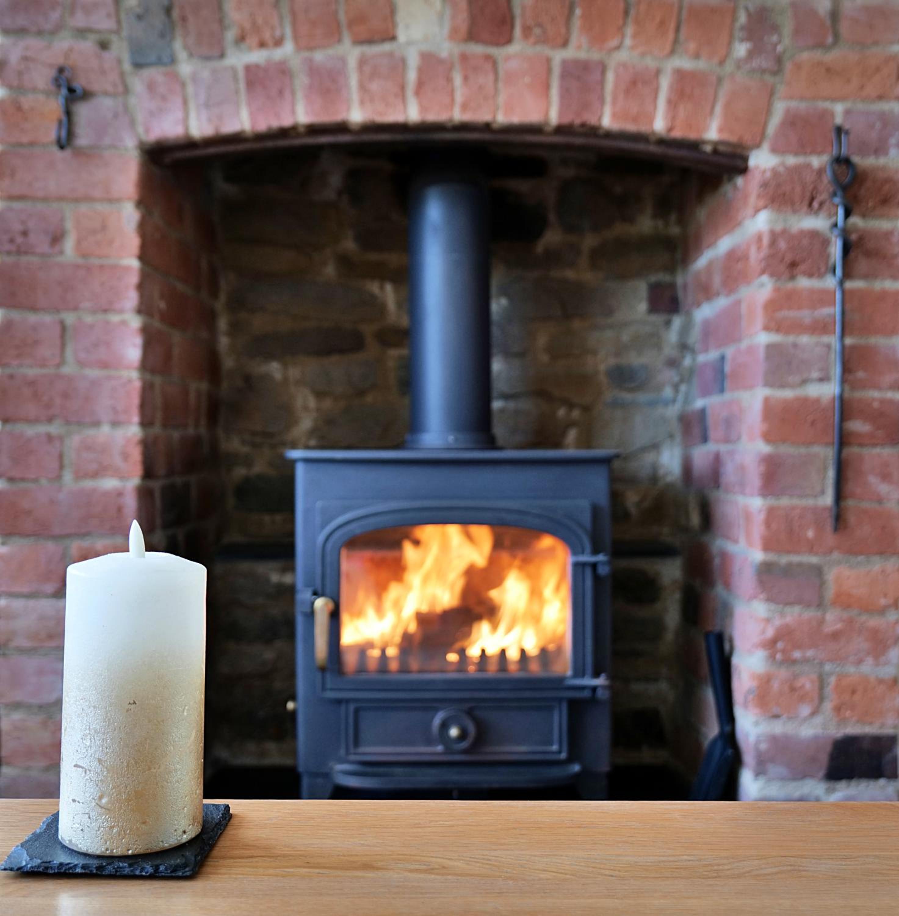 Country Cottage with Far Reaching Views view 5