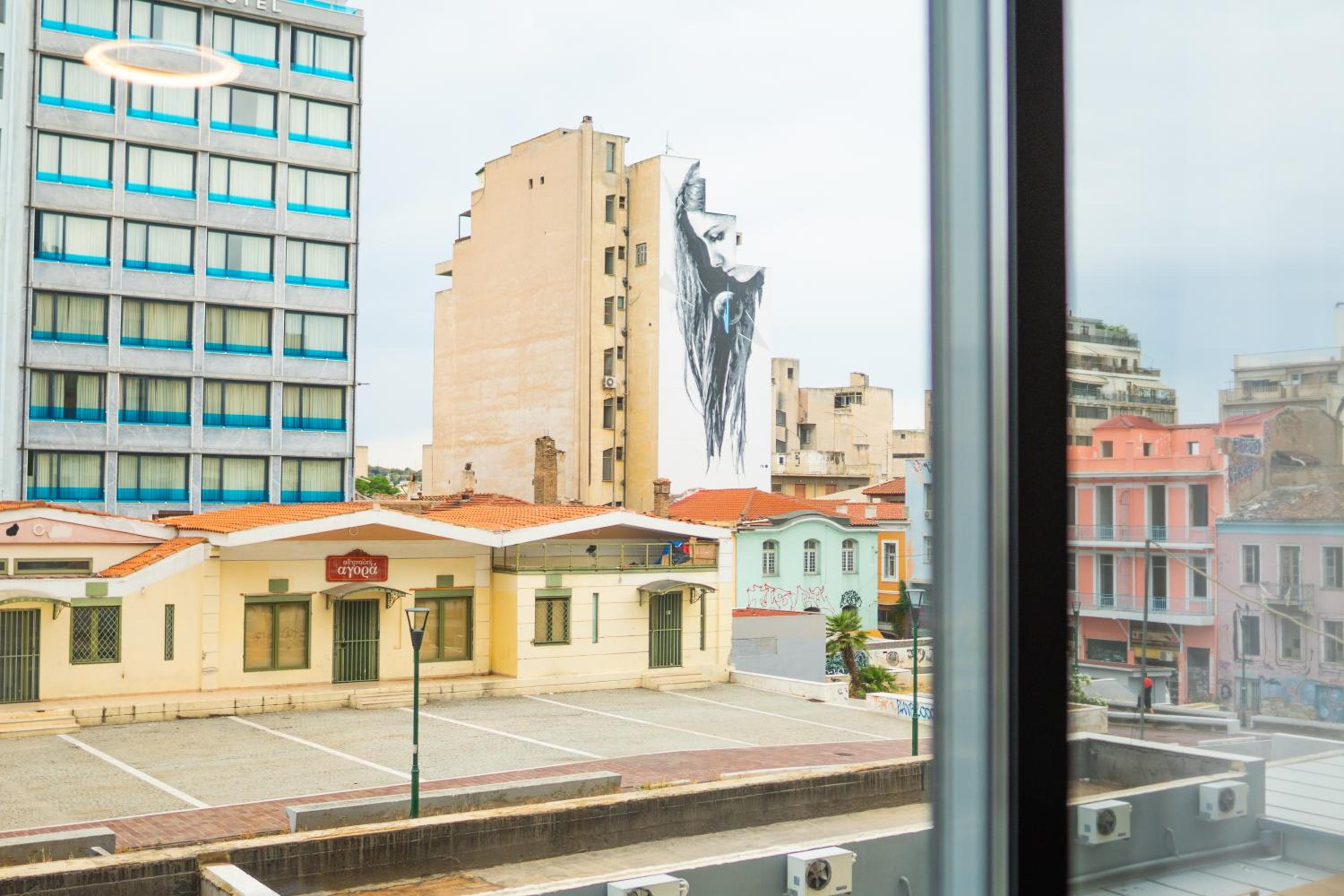 Sani Deluxe Suites Home- Monastiraki Square - Brand New Home
