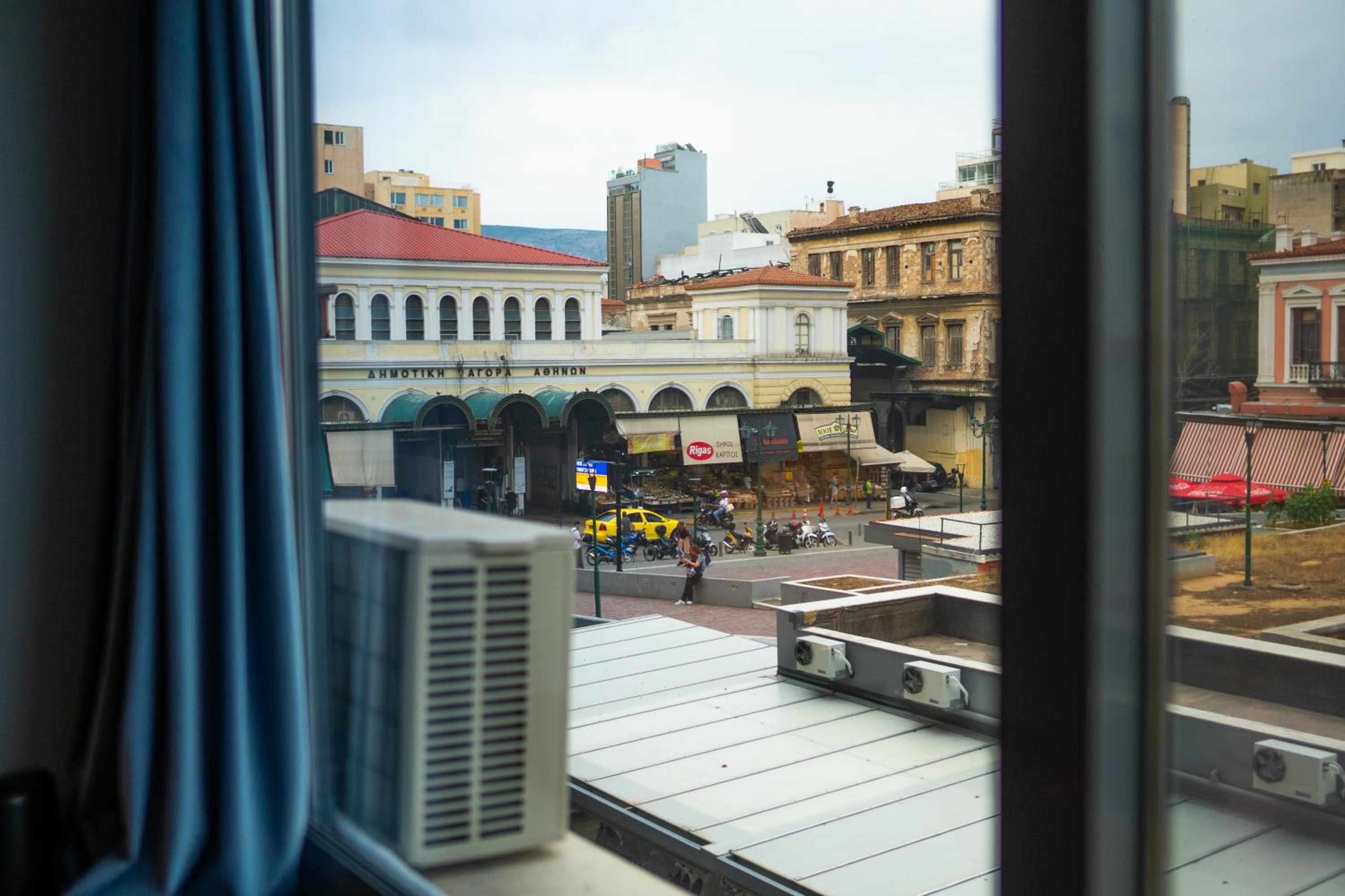 Sani Deluxe Suites Home- Monastiraki Square - Brand New Home