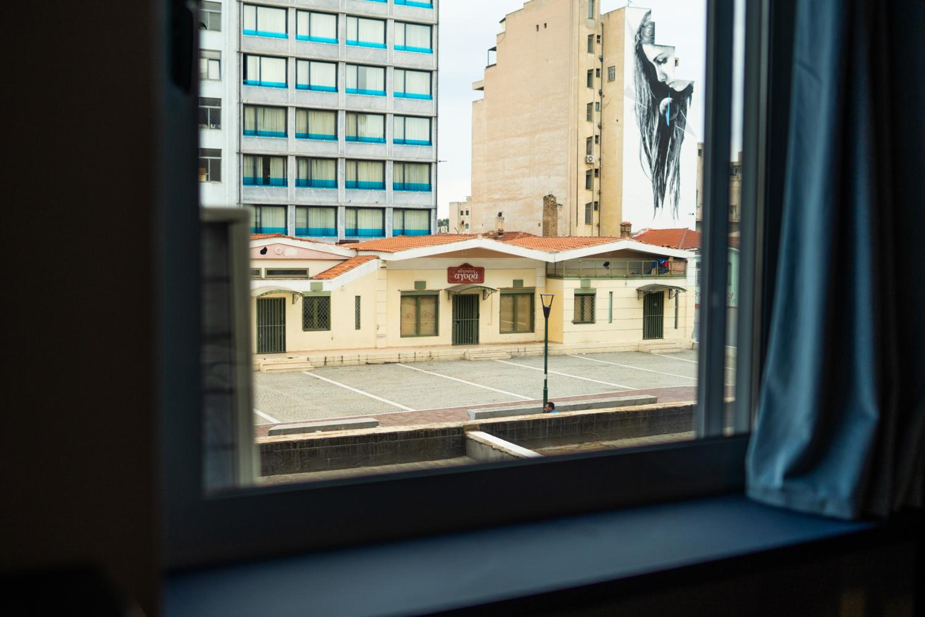 Sani Deluxe Suites Home- Monastiraki Square - Brand New Home