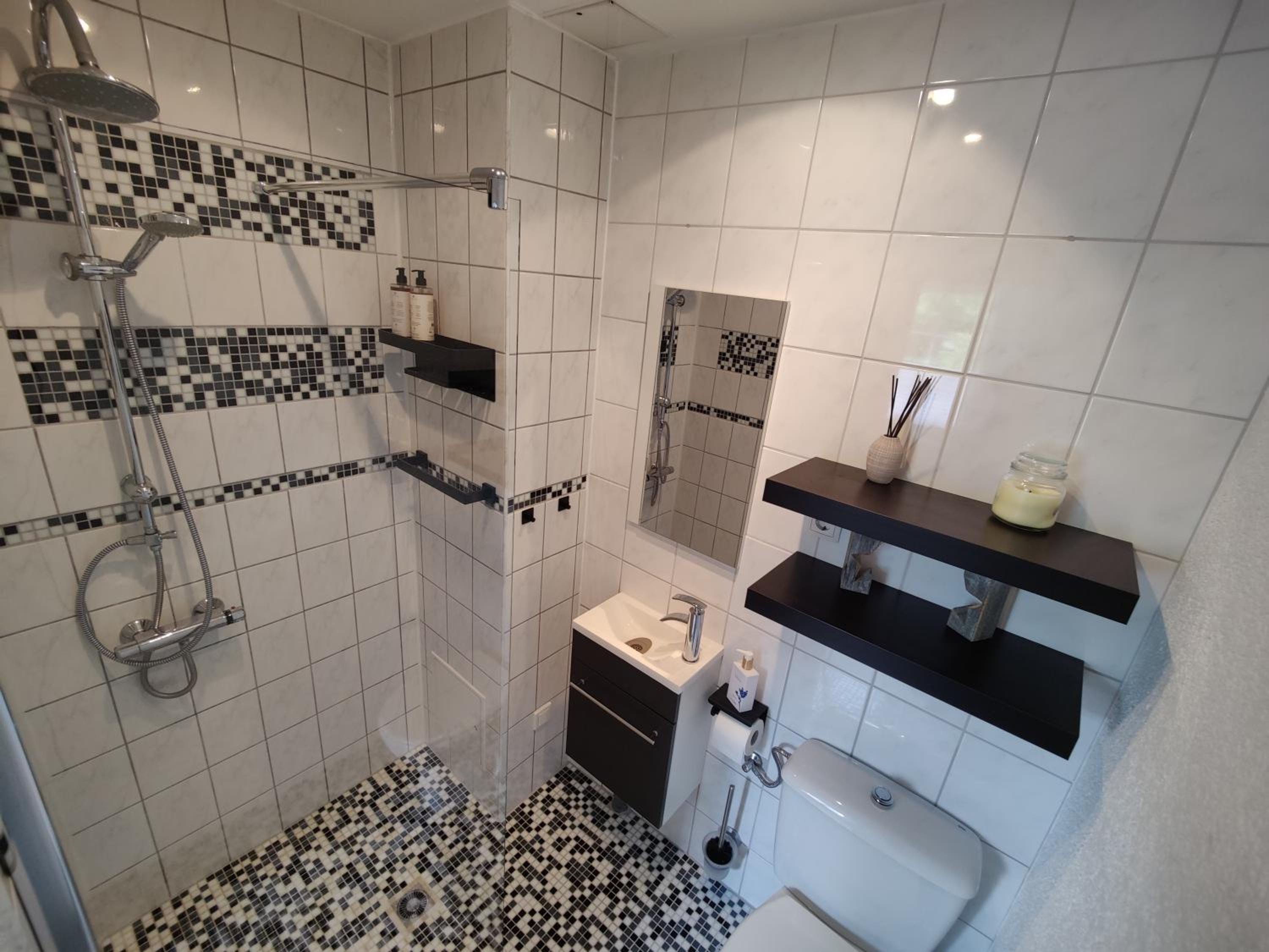 Ferienhaus Villa Adelsberg mit Dachterrasse in Zentraler Lage für bis zu 10 Personen