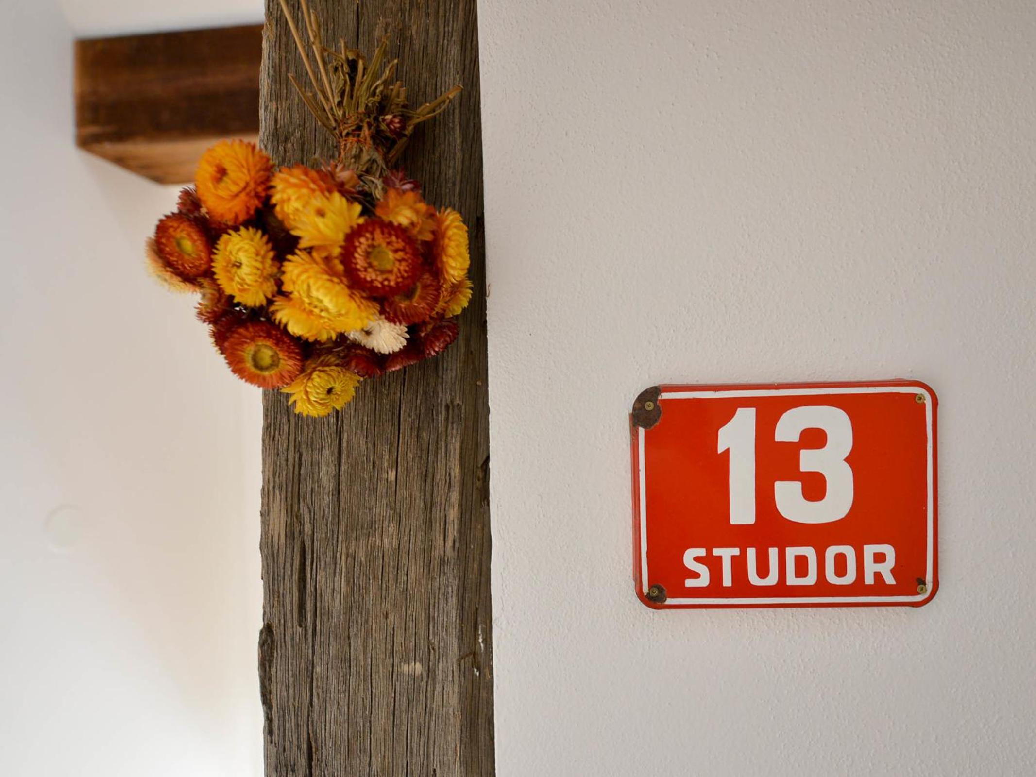 Rustic House 13 view 3