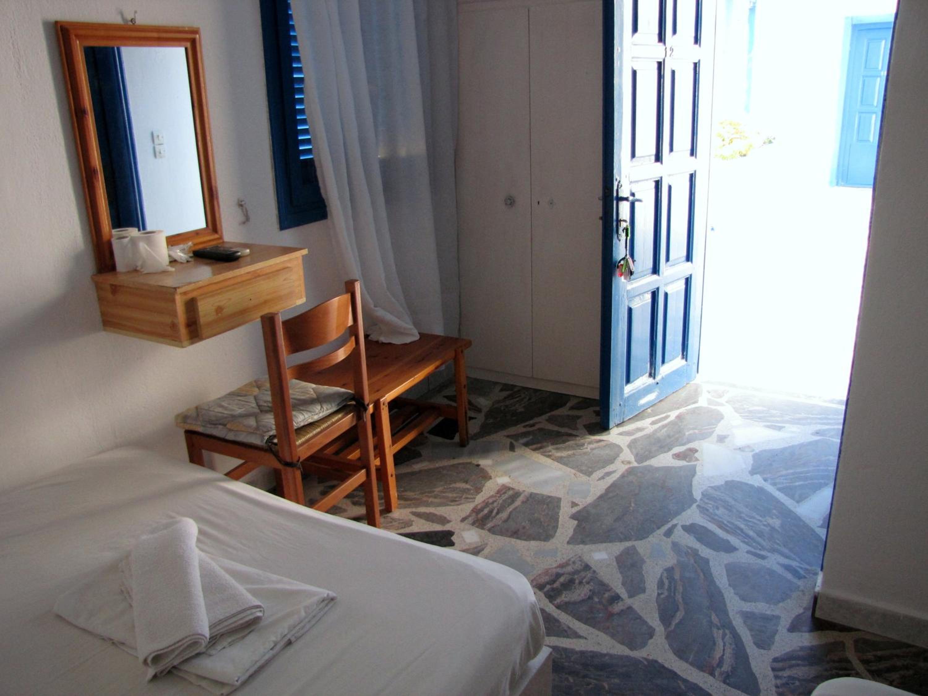 Hotel Perissa en Perissa — hotel room