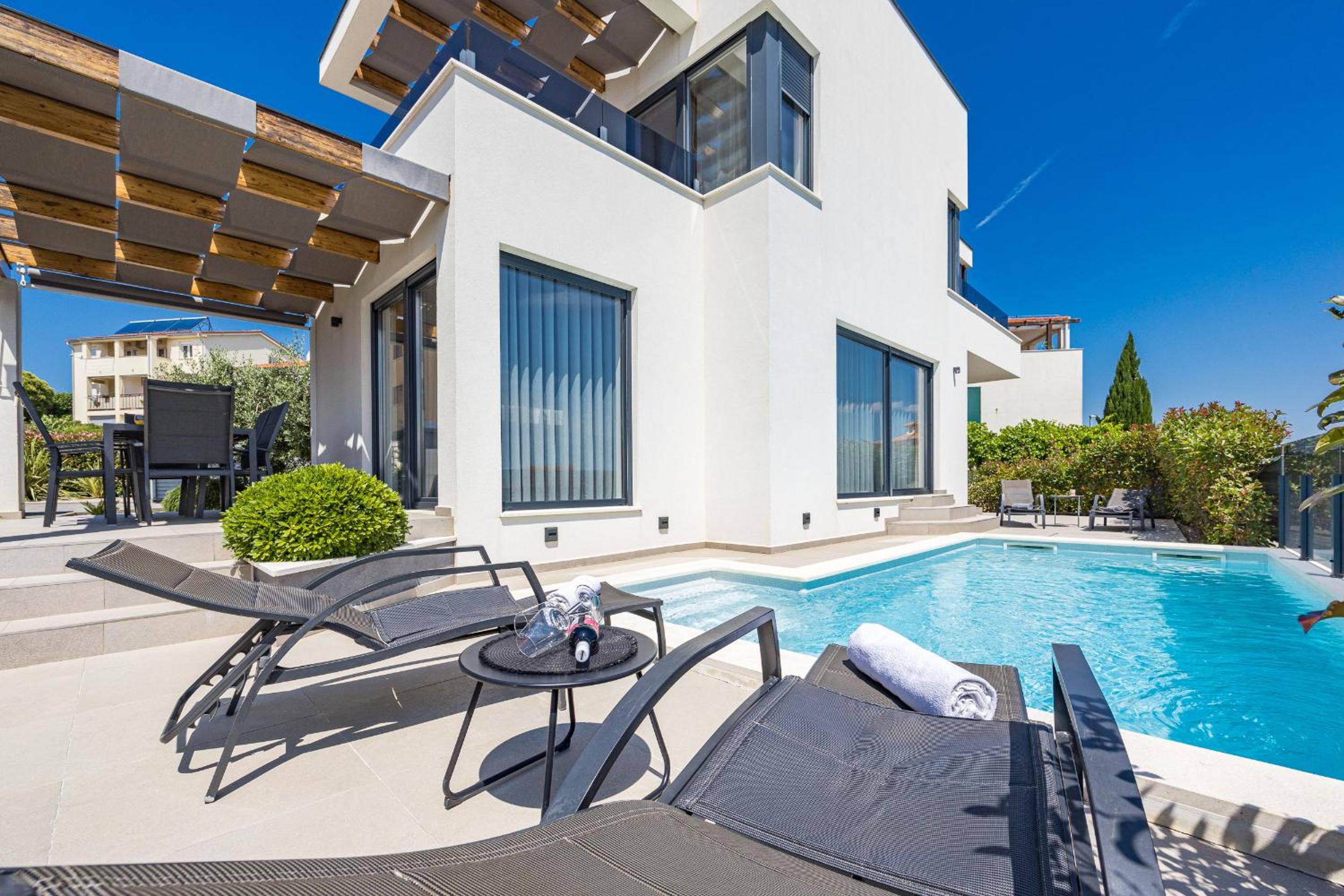 Villa Val Di Bora - Moderne 4 Sterne Ferienvilla mit Pool, Meerblick, Grill view 3