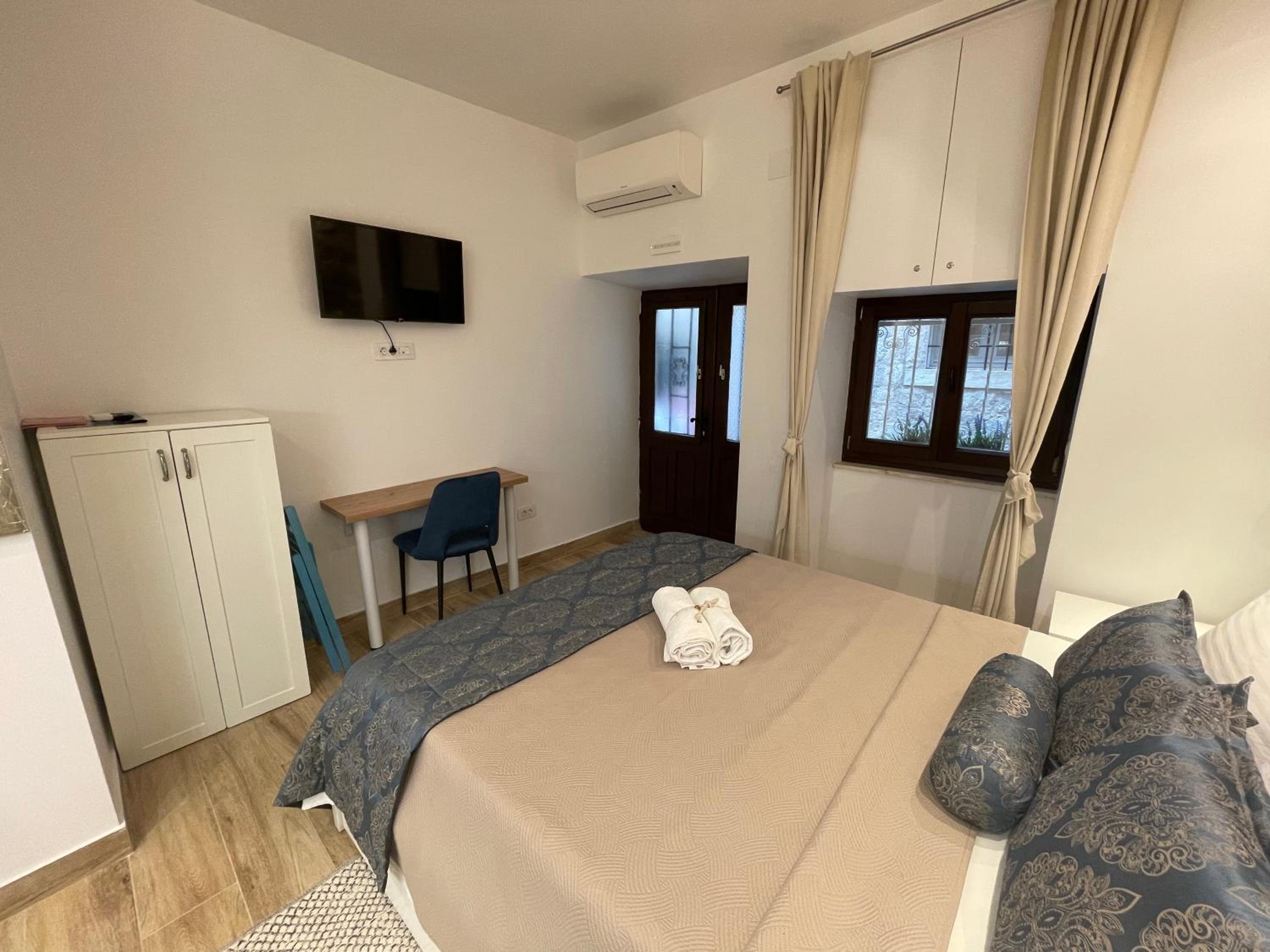 Placeta Apartments & Rooms