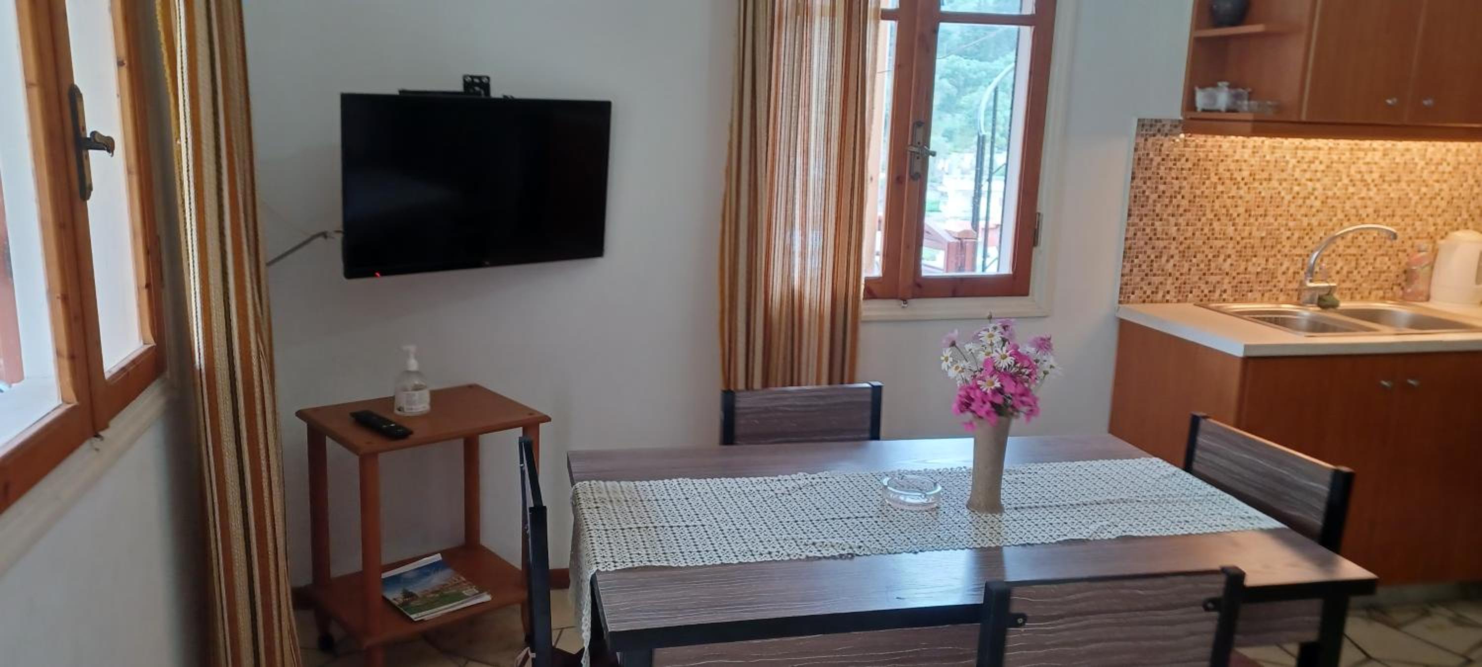 Eritha Apartments & Studios photo 4