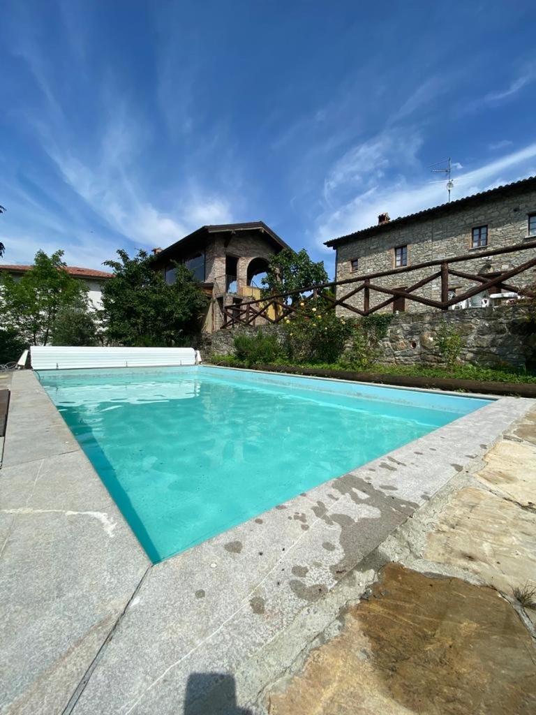Casa in sasso con piscina view 3