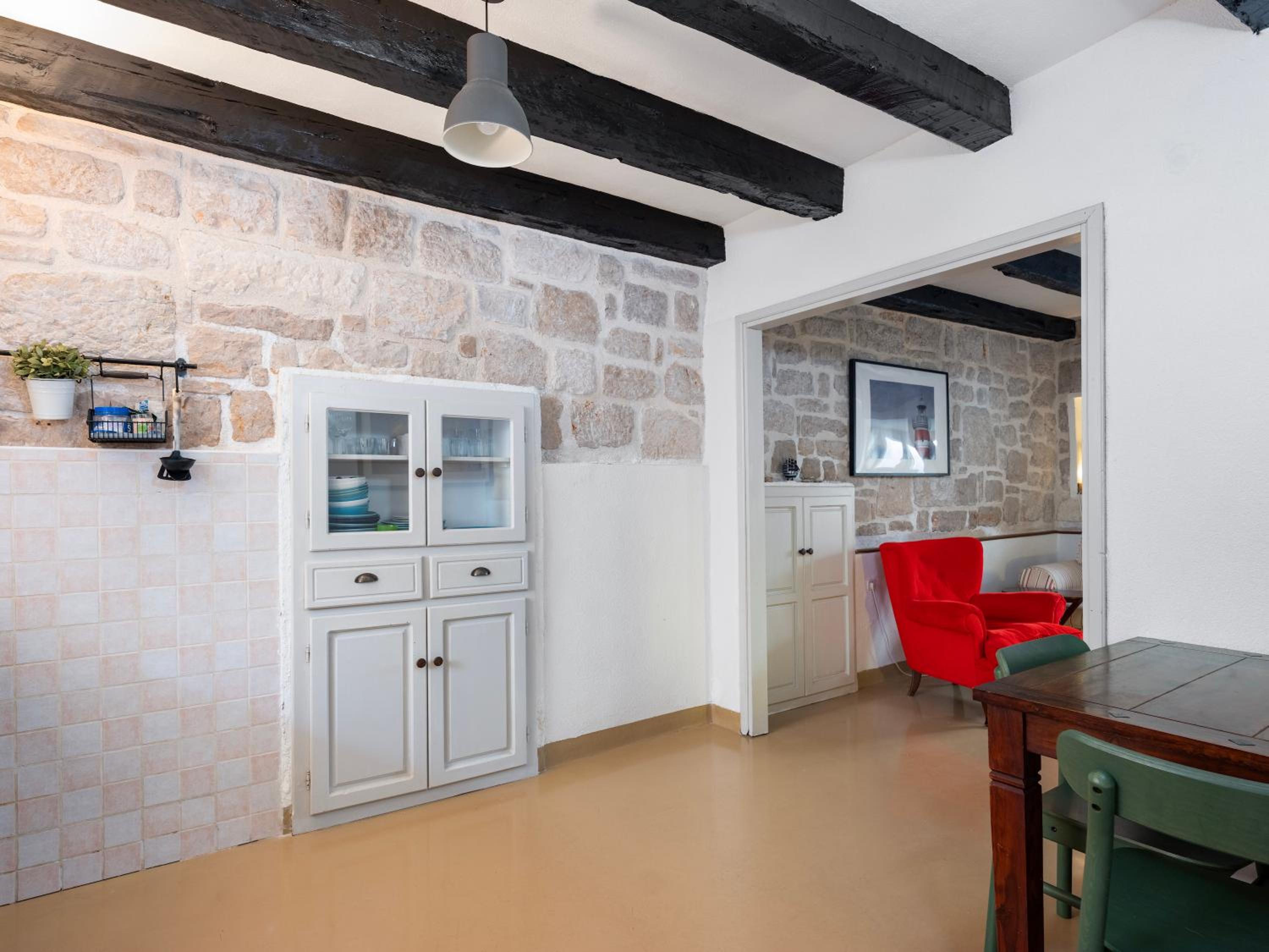 Hanna Cozy Old Stone House