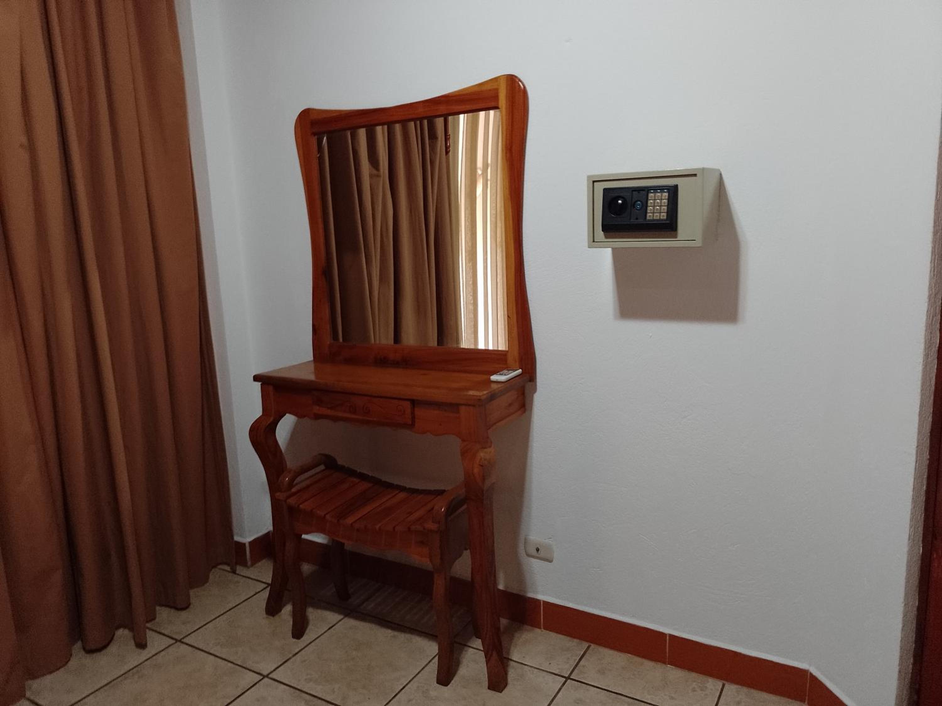 Natural Pacific Suites, Manuel Antonio-Quepos-Hotel