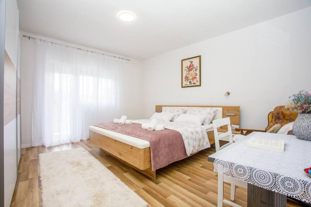 New Charming Apartment Ivana - centrally located view 3