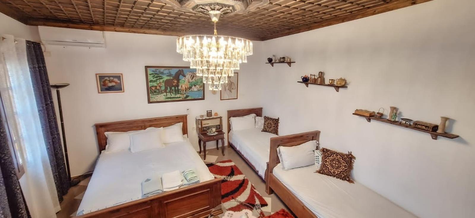 Guesthouse Alvaro Kadiu