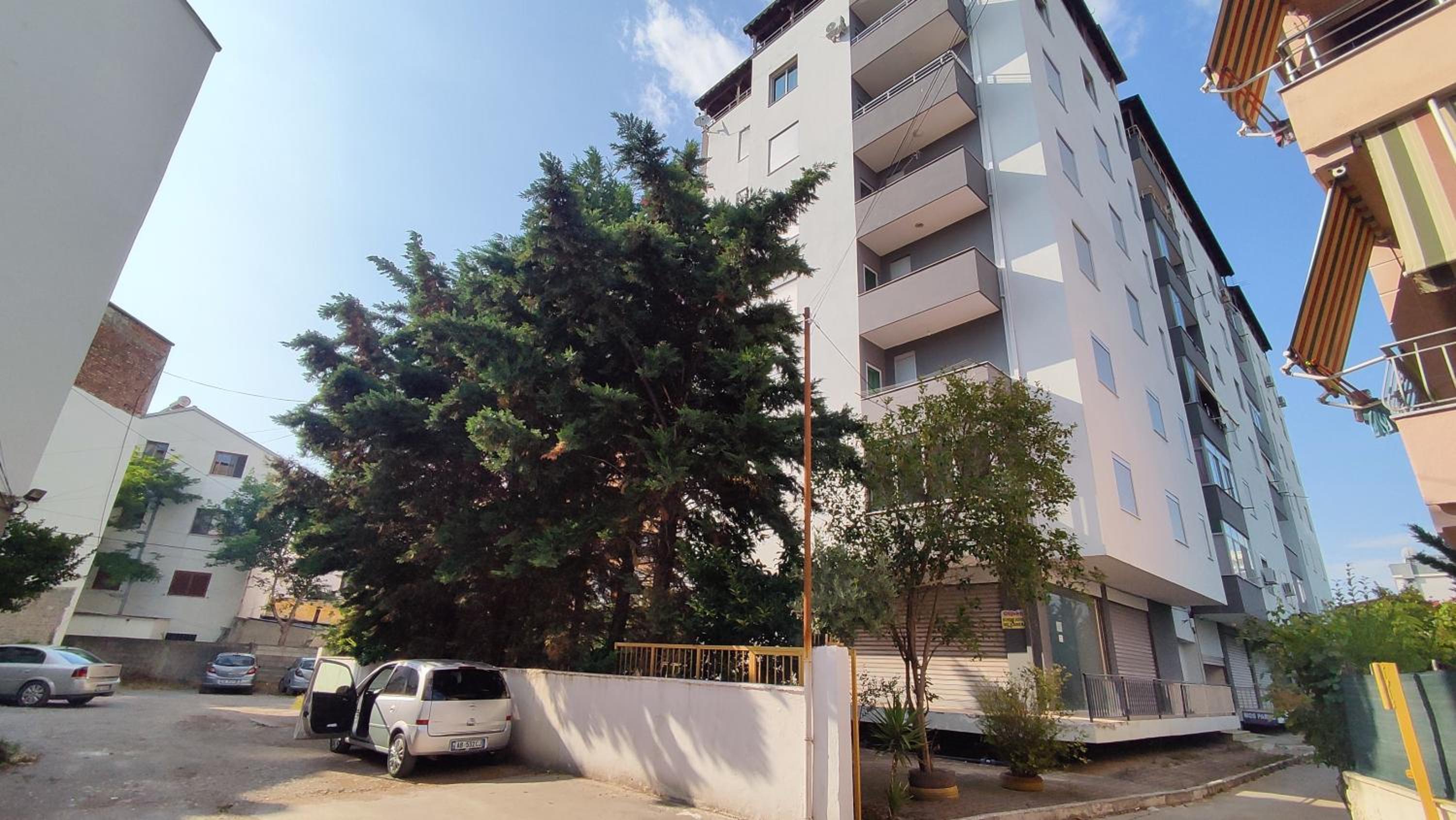 Donel Apartment