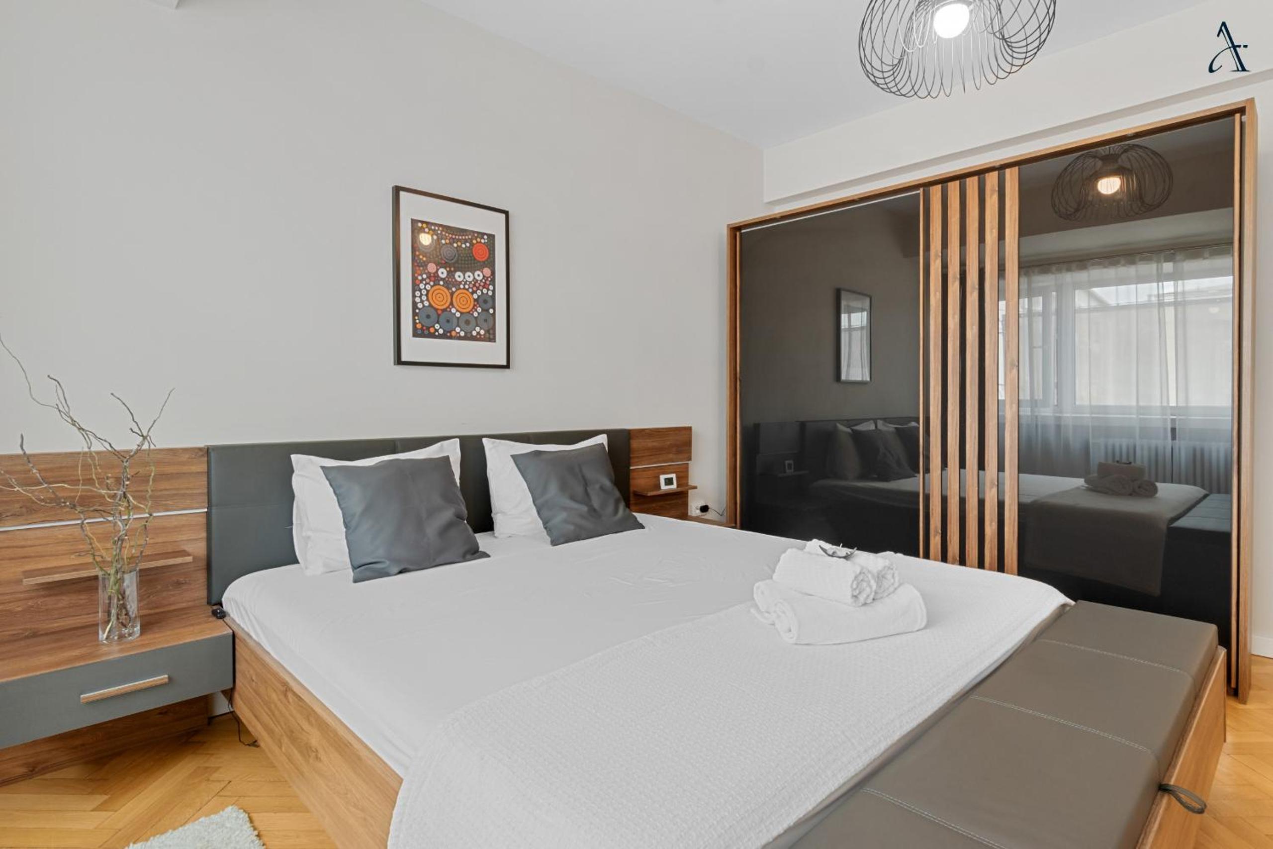 Coquette 1BDR Calea Victoriei