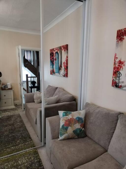 Wembley 2 Bed/2 Bath Modern Apt