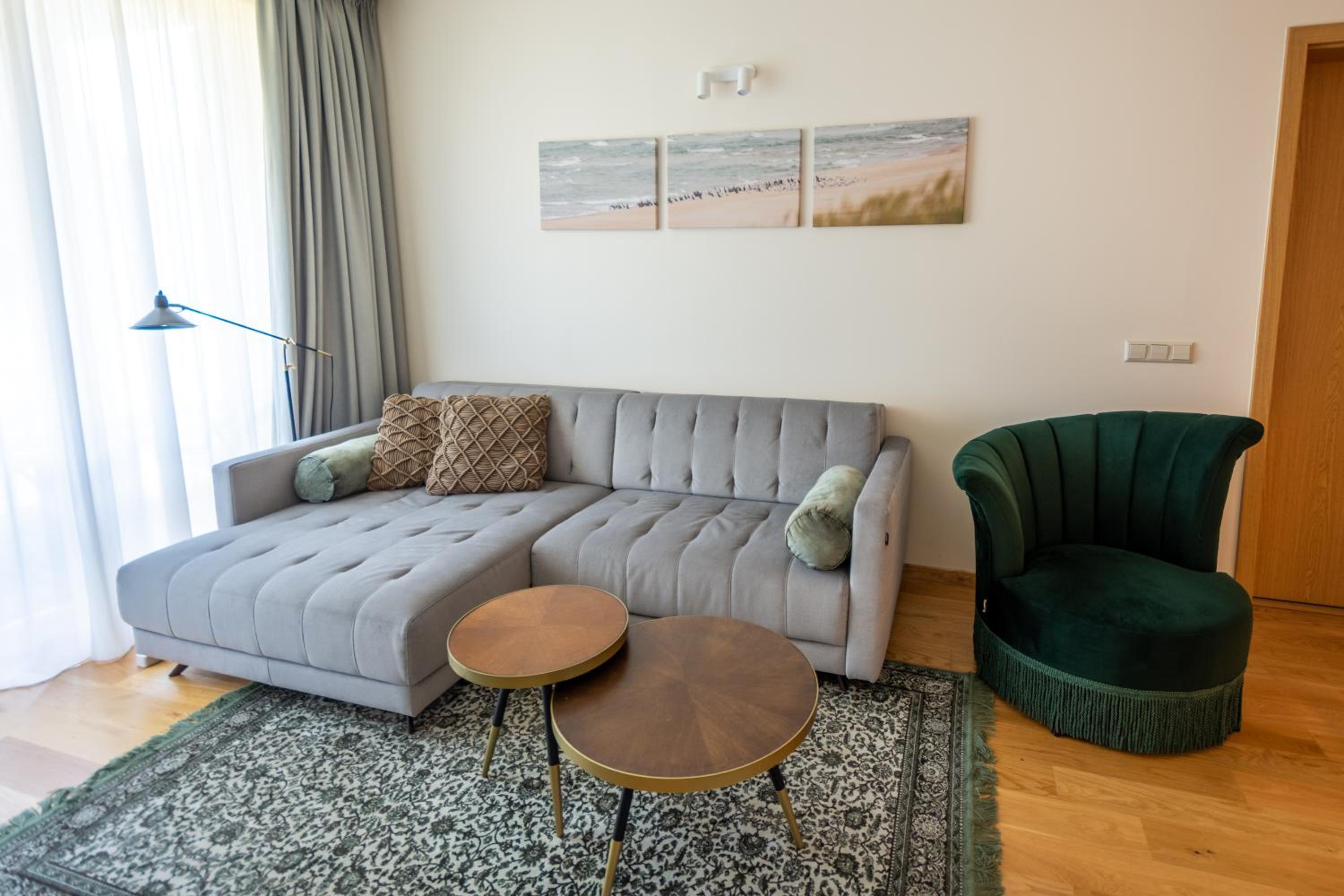 3 kambarių šeimos apartamentai su terasa Kunigiškių gatvėje view 2