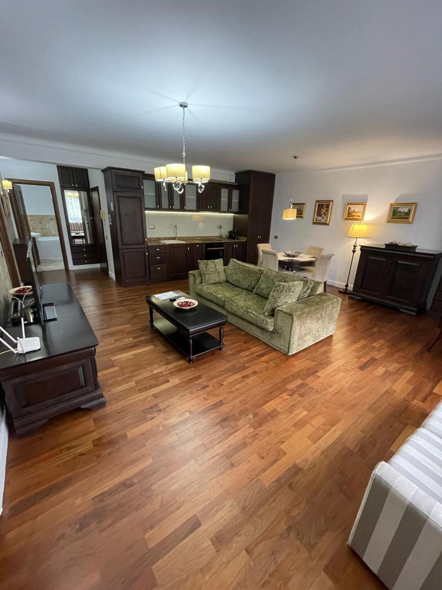 HERASTRAU APARTMENTS 3 camere self check-in view 4