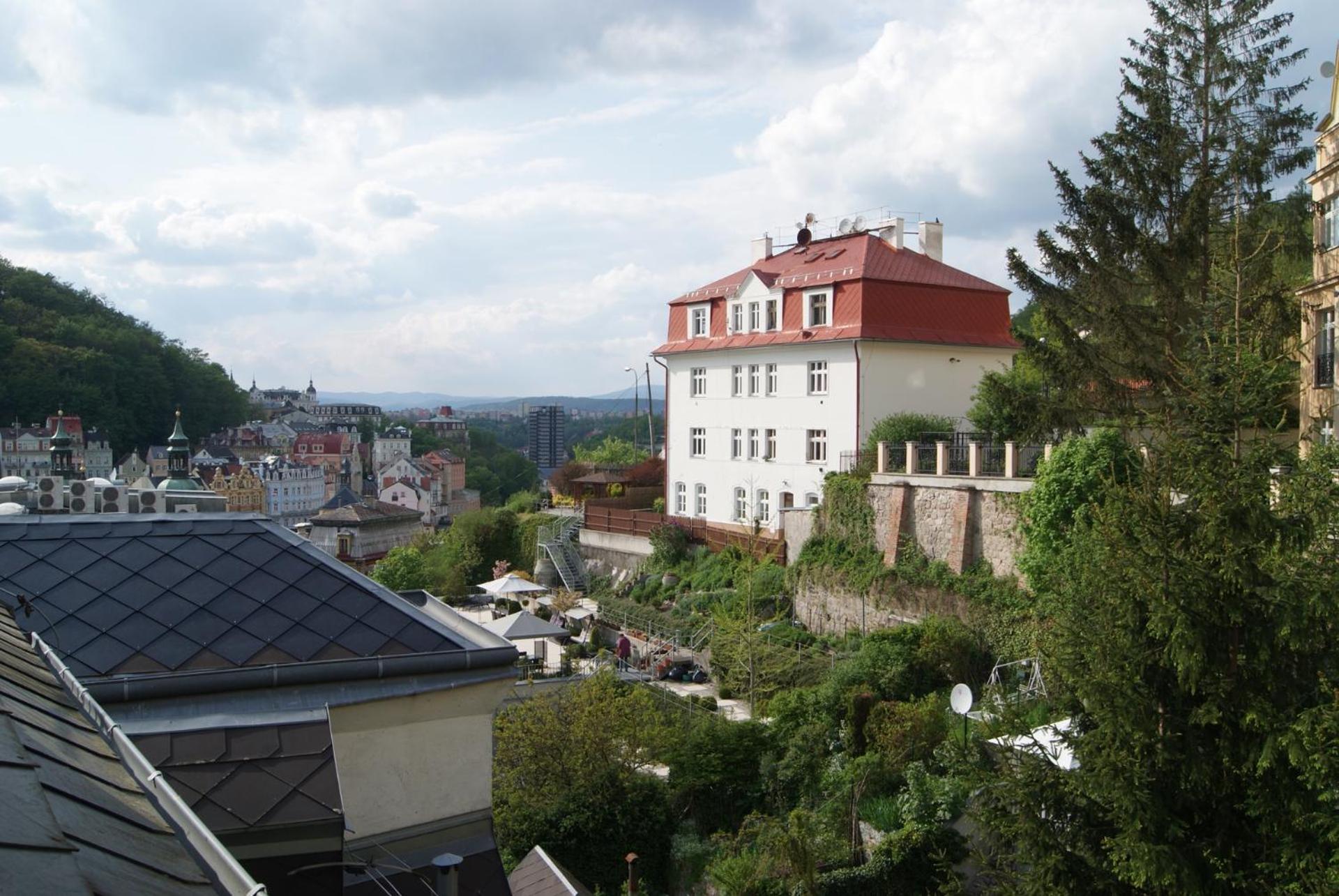 Karlovy Vary, Dům u Máří Magdalény - 100 m od Vřídla