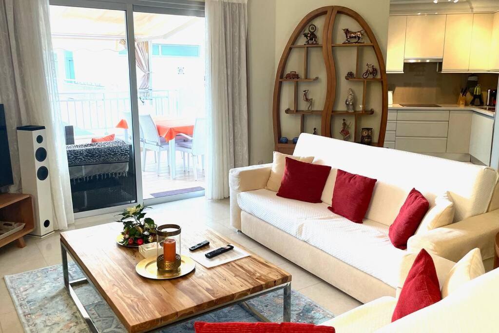Penthouse Residences Vista Mar with Seaview