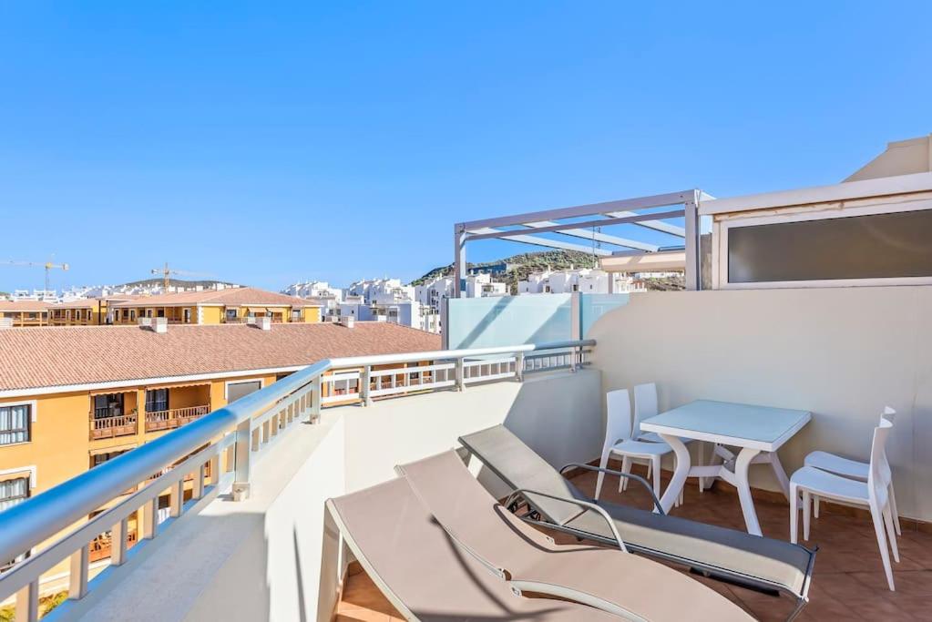 Penthouse Residences Vista Mar with Seaview